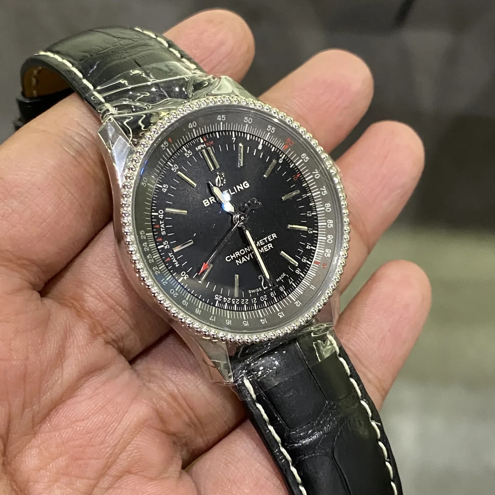 Thumb Navitimer 1 38 Automatic Stainless Steel / Black / Croco / Pin