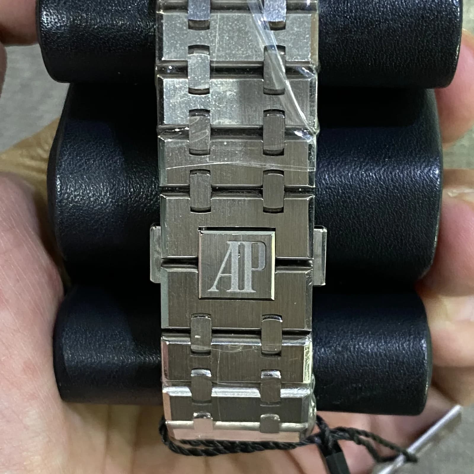 Thumb Royal Oak Chronograph 41 Stainless Steel / Black