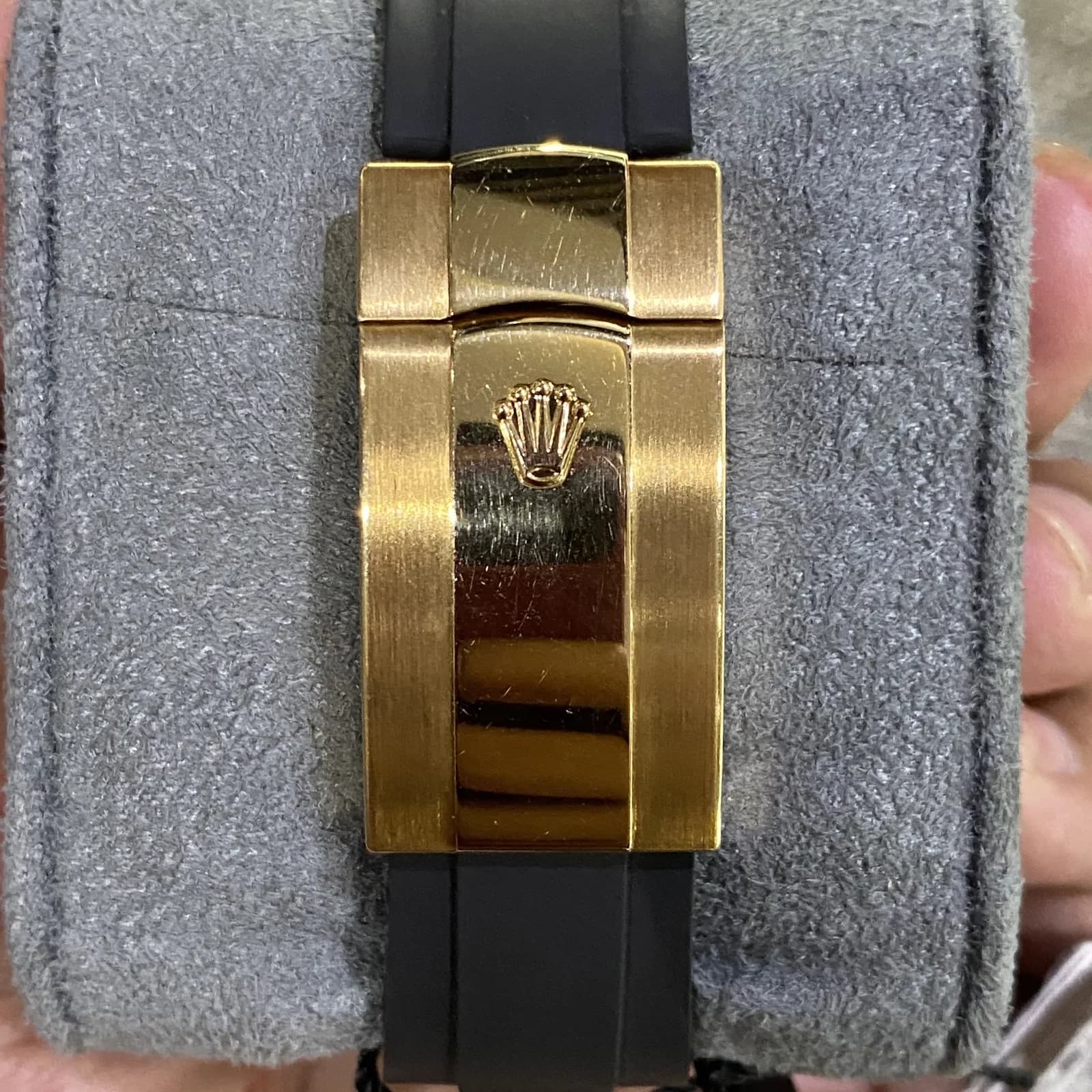 Thumb Sky-Dweller Yellow Gold / Champagne / OysterFlex