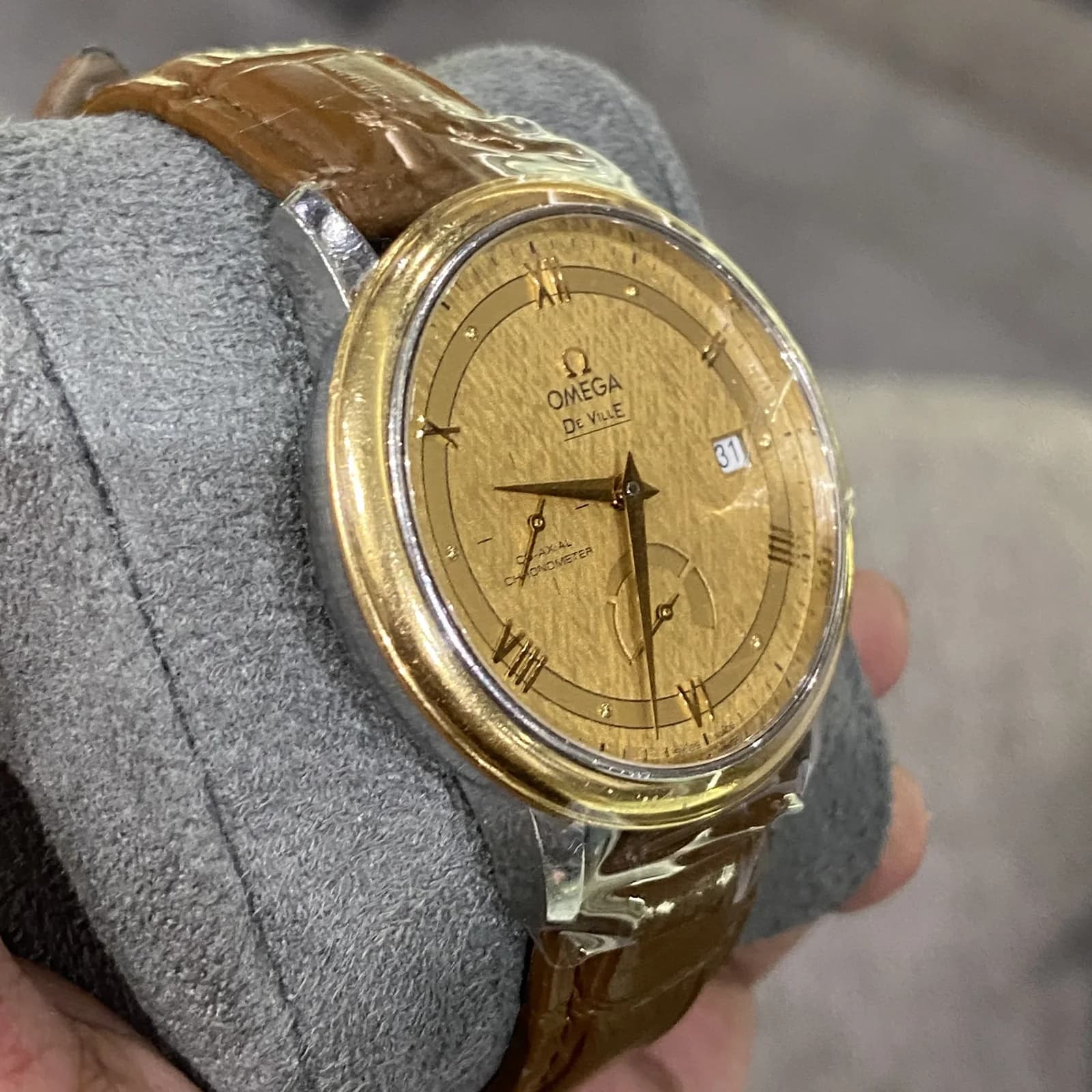 Thumb De Ville Prestige Co-Axial 39.5 Power Reserve Stainless Steel / Yellow Gold / Vintage Champagne Silk