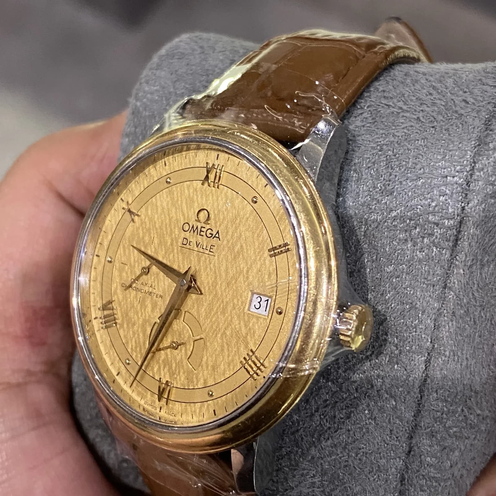 Thumb De Ville Prestige Co-Axial 39.5 Power Reserve Stainless Steel / Yellow Gold / Vintage Champagne Silk