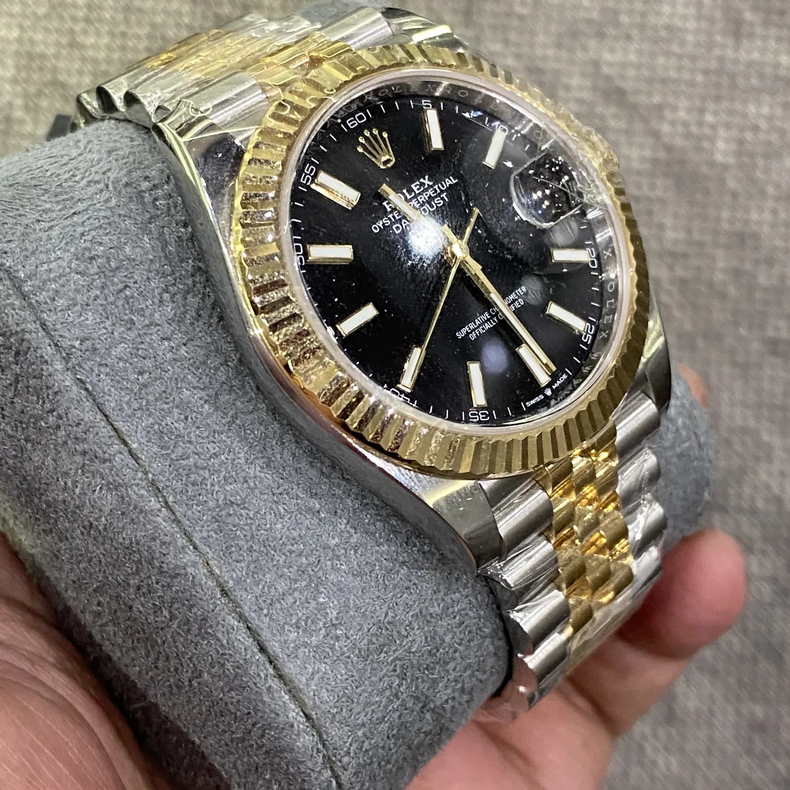 Thumb Datejust 41 Rolesor Yellow Fluted / Jubilee / Black