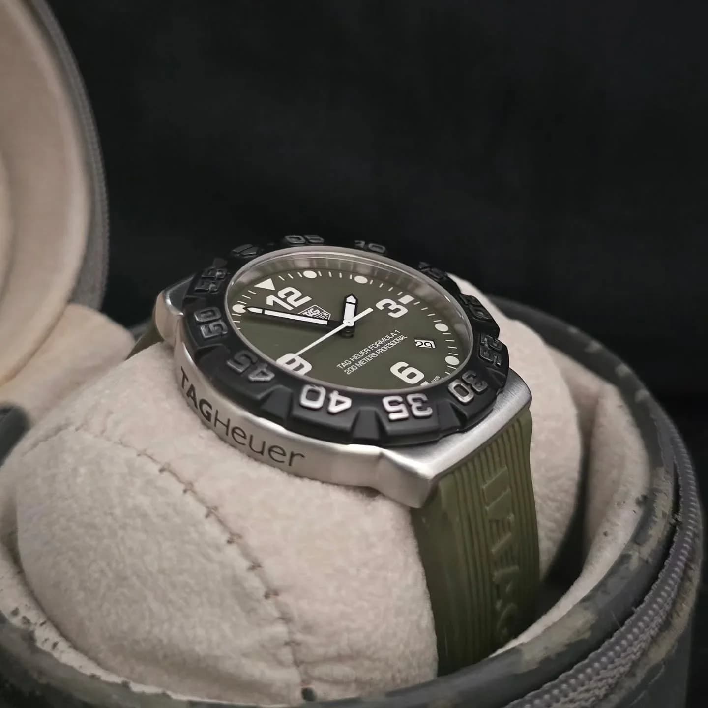 Thumb Formula 1 Quartz 41 Stainless Steel / Green / Rubber
