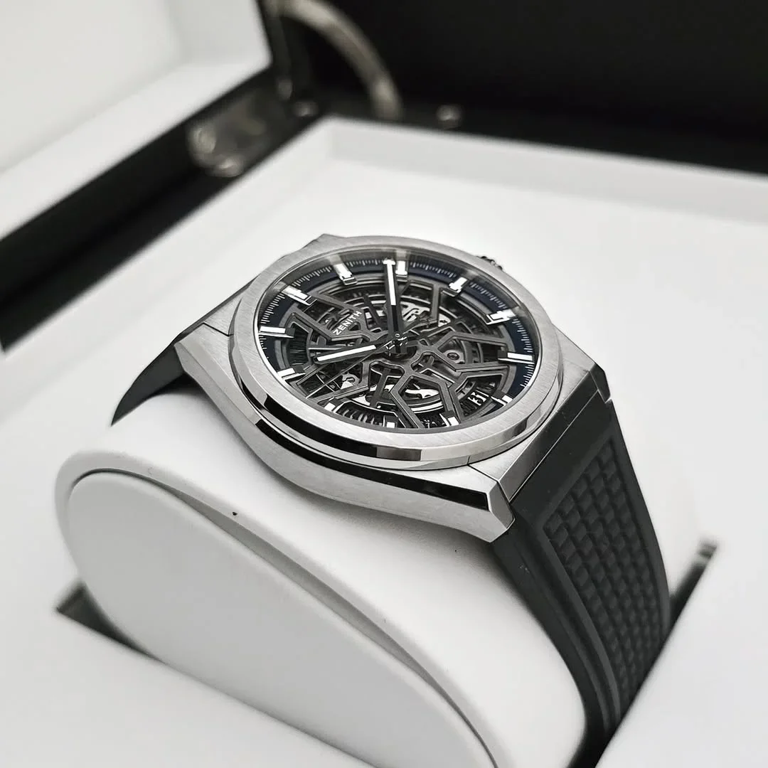Thumb Defy Classic Titanium / Skeleton / Rubber