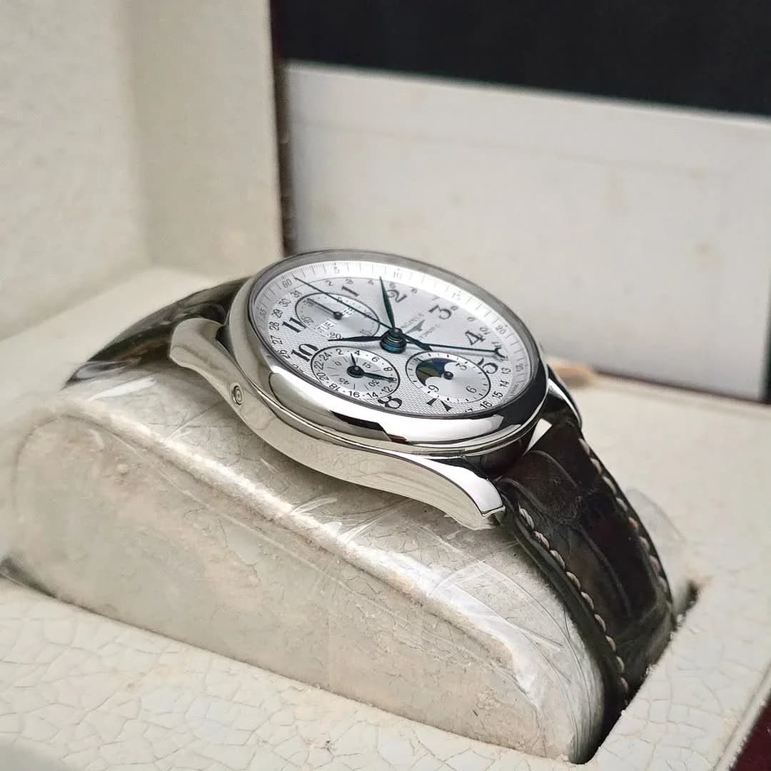 Thumb Master Collection 40 Chronograph Calendar Stainless Steel / Silver / Alligator