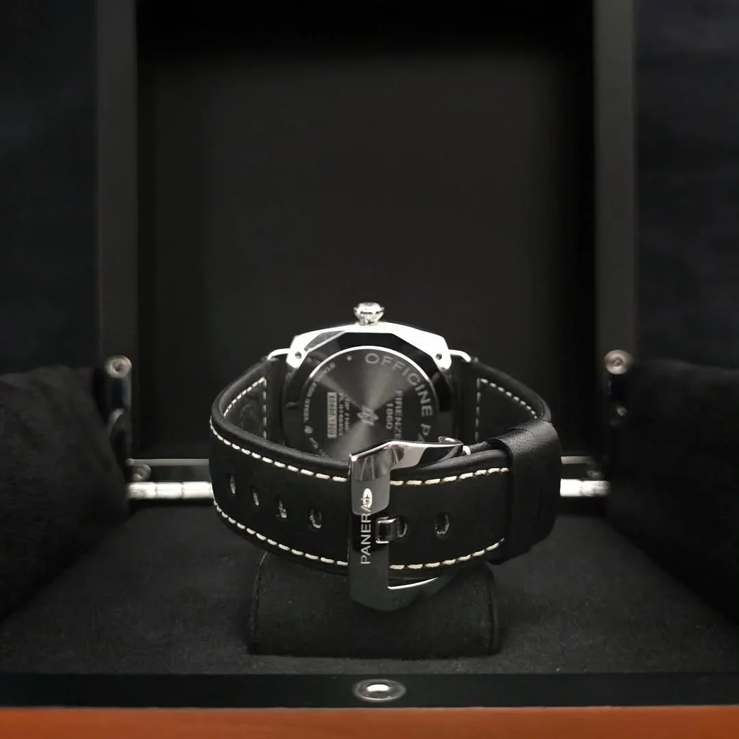 Thumb Radiomir Black Seal Logo