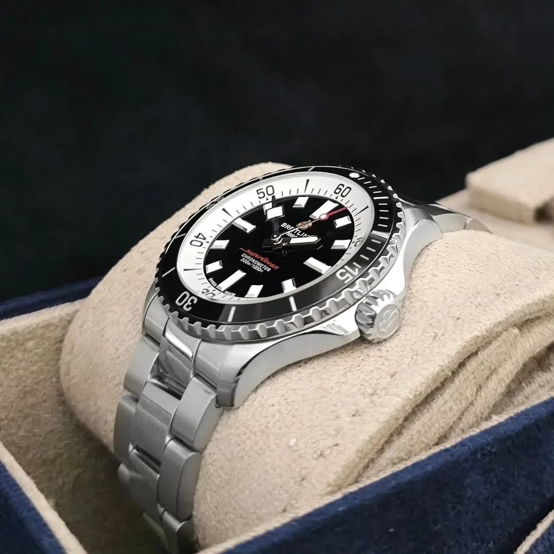 Thumb SuperOcean Automatic 42 Stainless Steel / Black / Bracelet