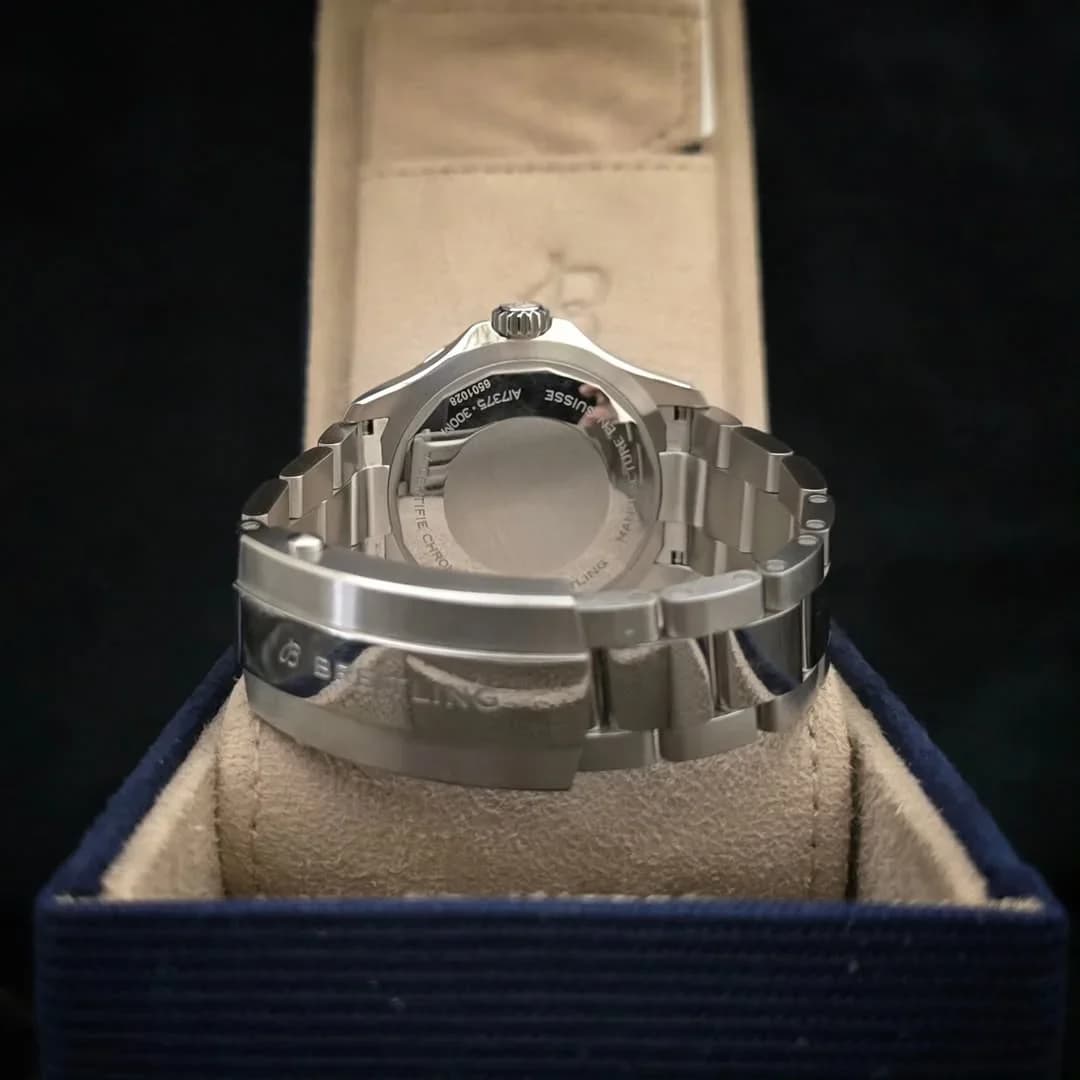 Thumb SuperOcean Automatic 42 Stainless Steel / Black / Bracelet