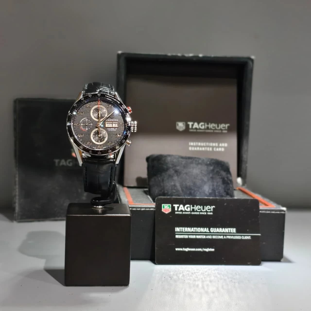 Thumb Carrera Calibre 16 Day Date 43 Stainless Steel / Black / Alligator
