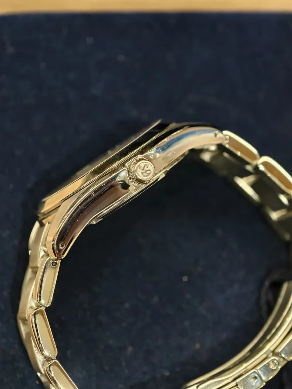 Thumb Heritage Collection SBGX061 Quartz Stainless Steel / Black