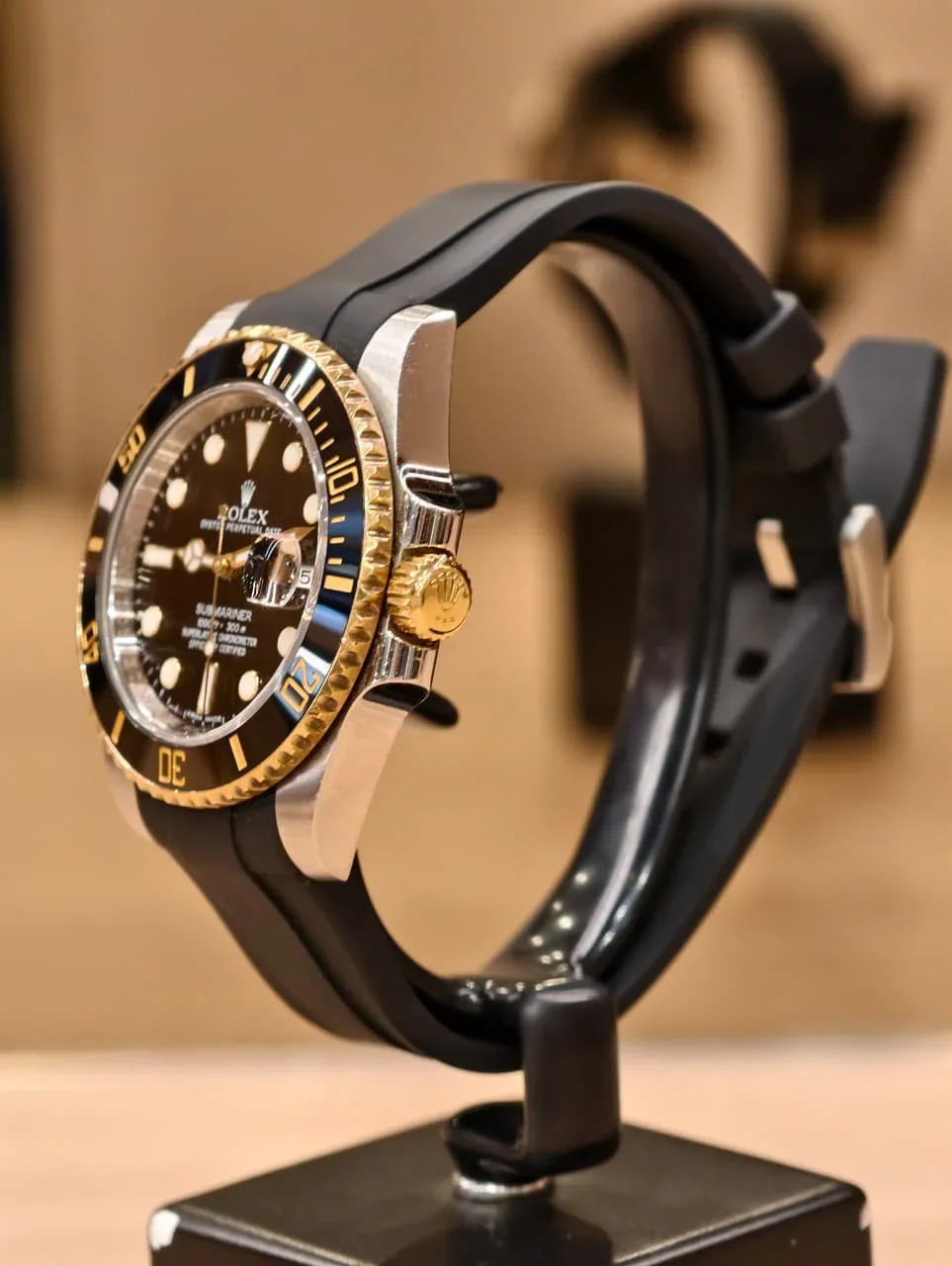 Thumb Submariner Date Rolesor / Black / Cerachrom