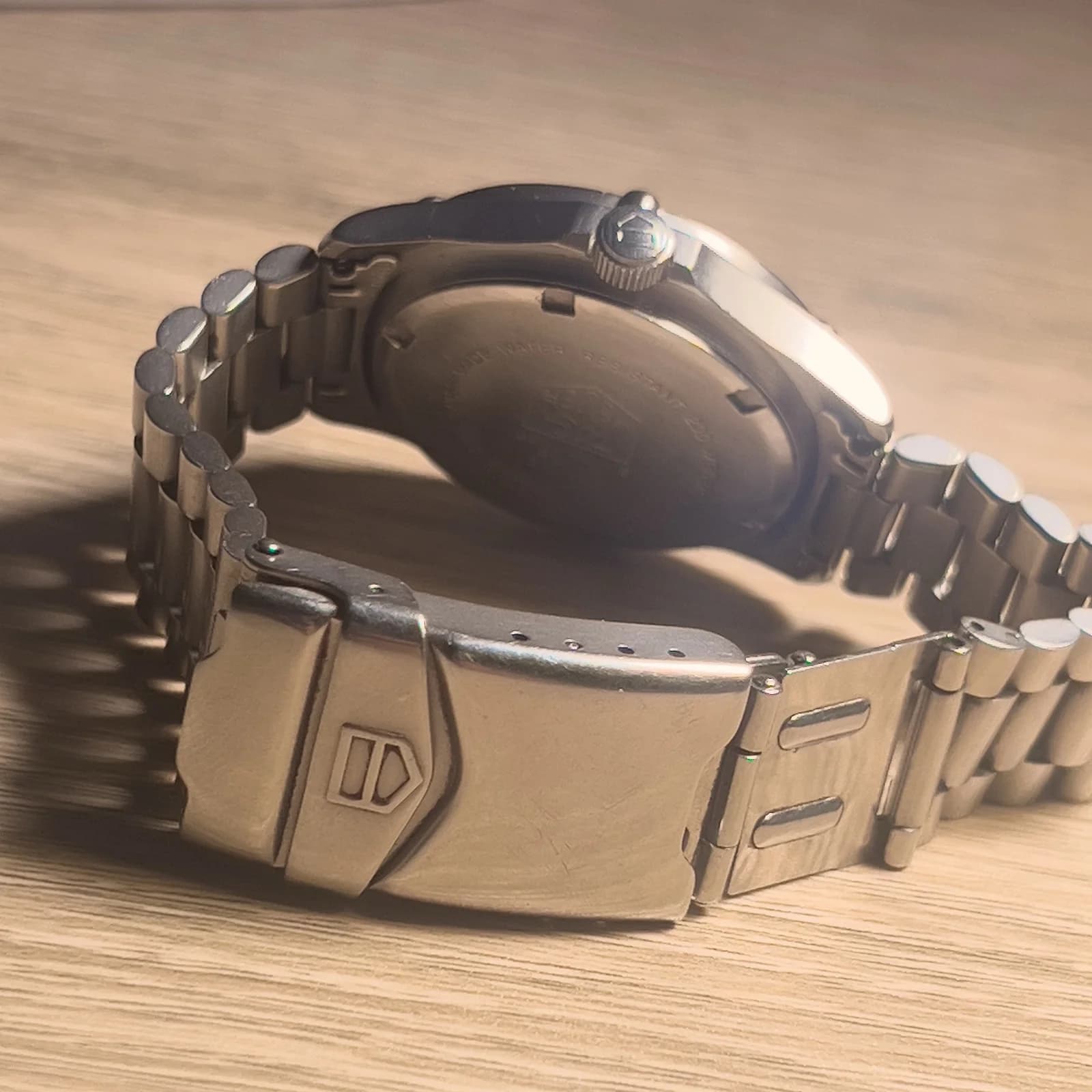 Thumb Tag Heuer 2000 Pre-WK