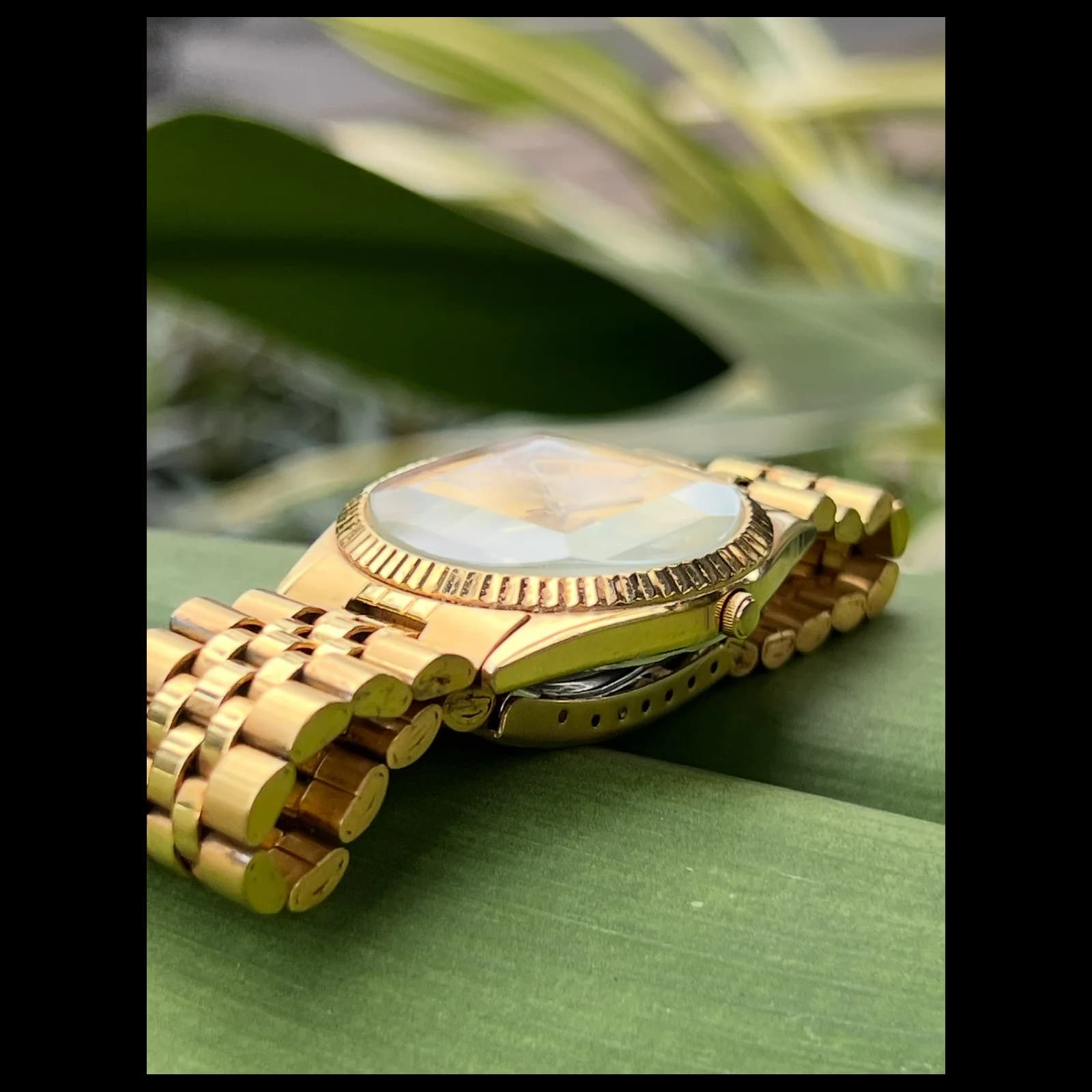 Thumb Citizen CQ Gold Tone