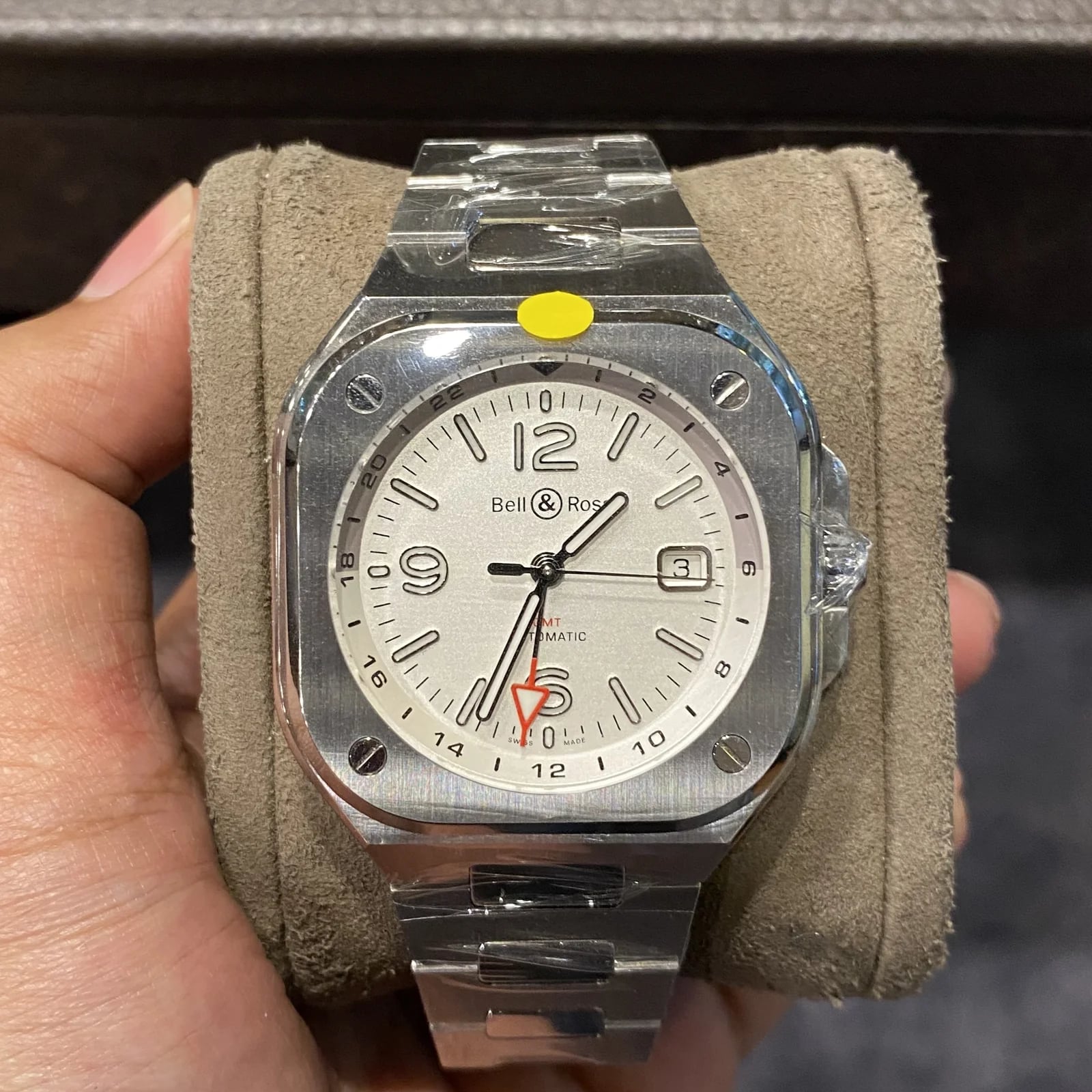 BR 05 GMT White