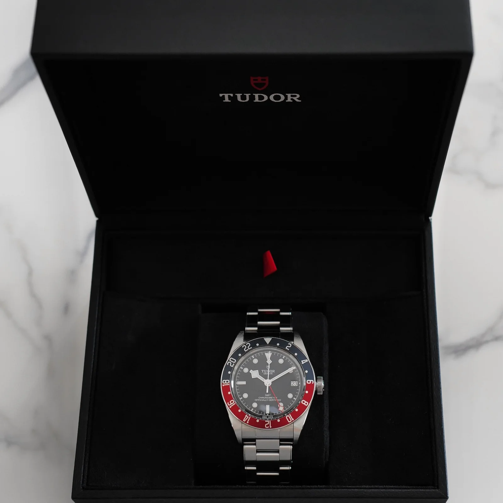 Black Bay GMT Stainless Steel / Black / Pepsi / Bracelet