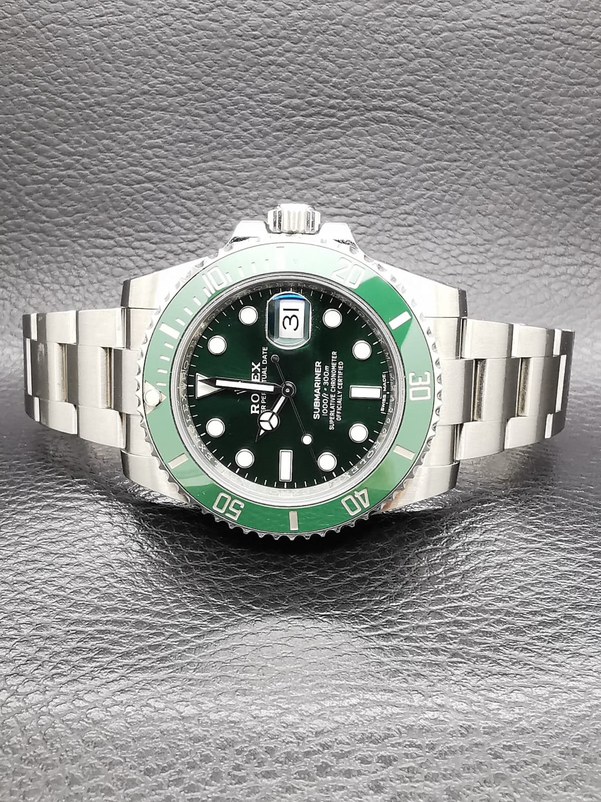 Submariner Date Stainless Steel / Green / Cerachom