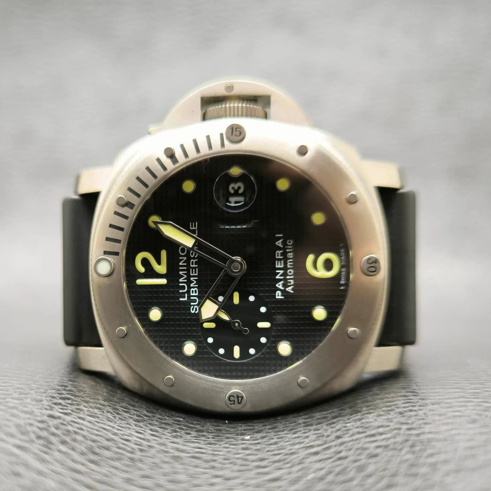 Luminor Submersible Hobnail