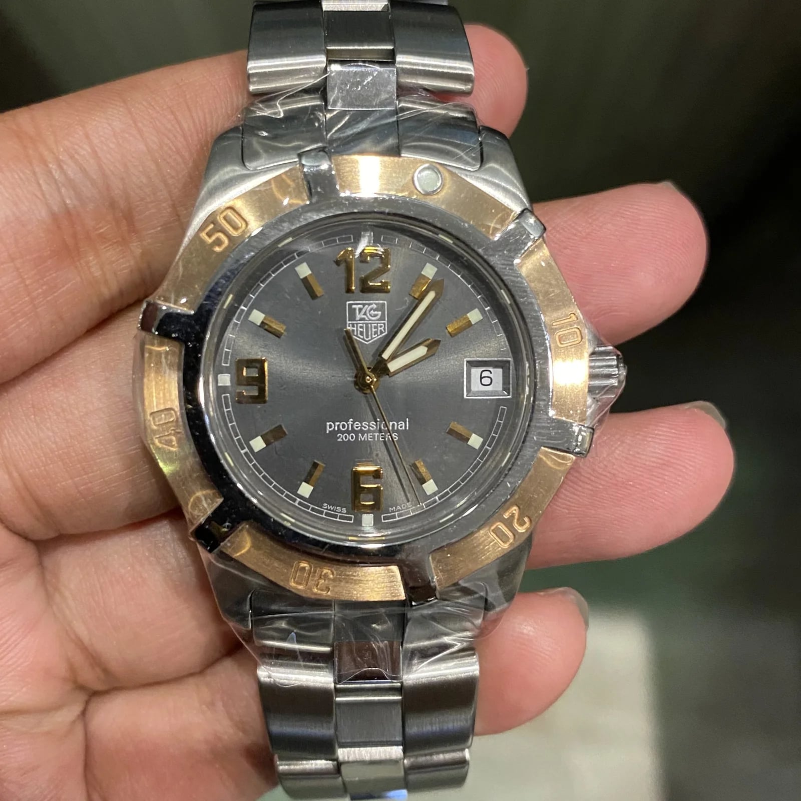 2000 Exclusive Quartz Stainless Steel / Black / Bracelet