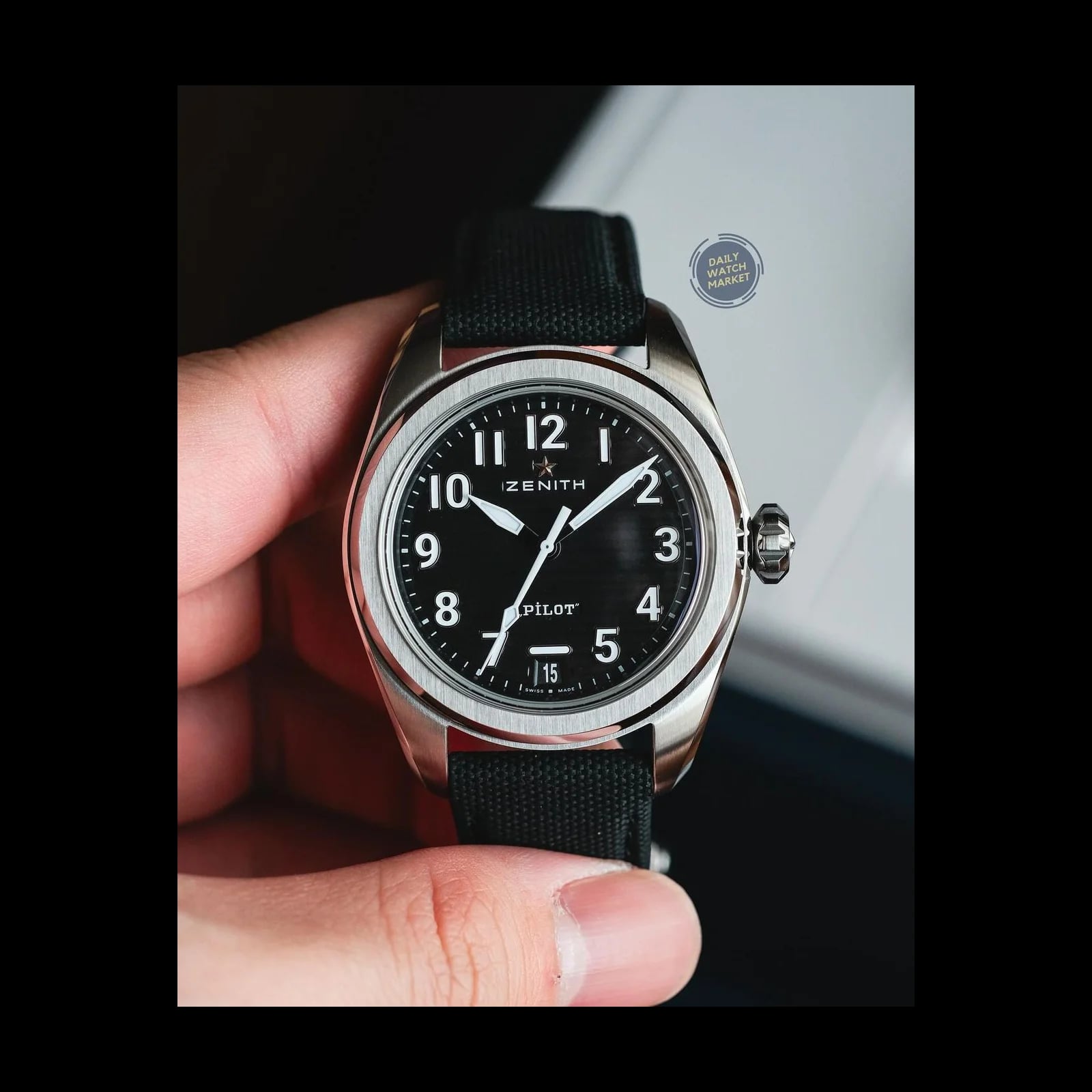 PILOT Automatic Stainless Steel / Black