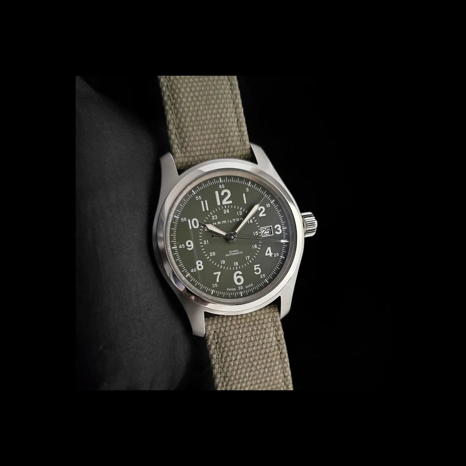 Khaki Field Auto 42 Stainless Steel / Green