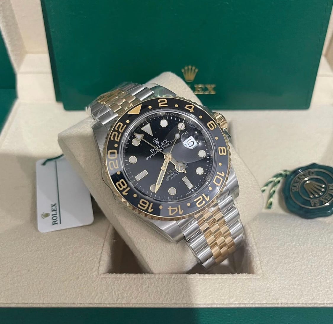 Jual Rolex GMT-Master II Stainless Steel Yellow Gold GRNR Jubilee  126713GRNR-0001 Original