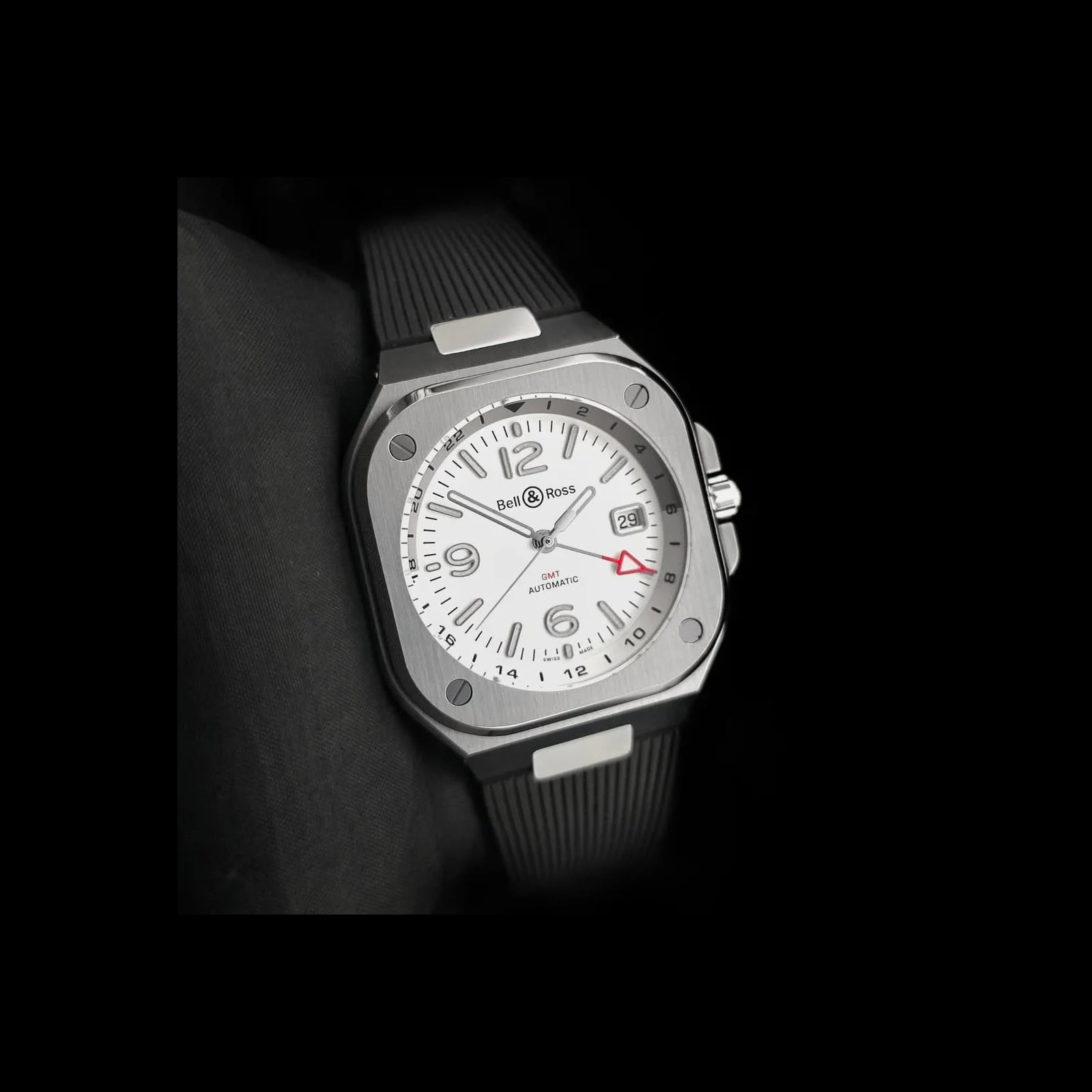BR 05 GMT White