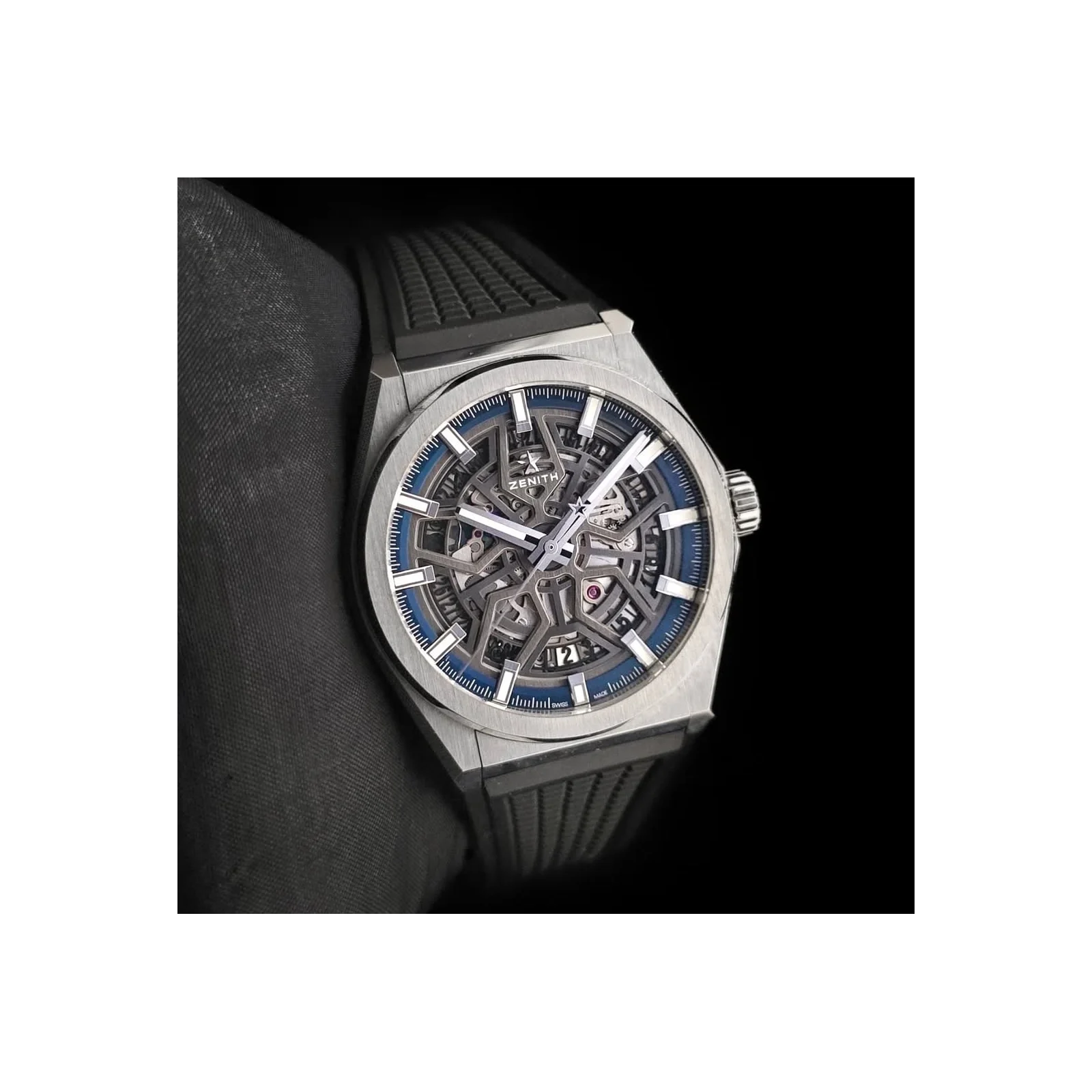 Defy Classic Titanium / Skeleton / Rubber
