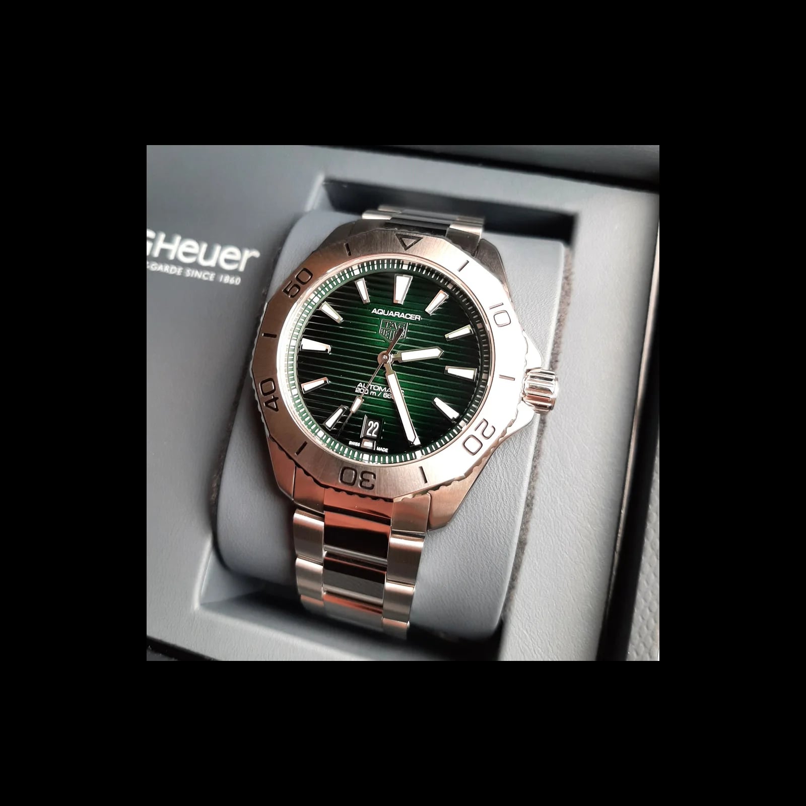 Aquaracer Professional 200 Automatic 40 Stainless Steel / Green