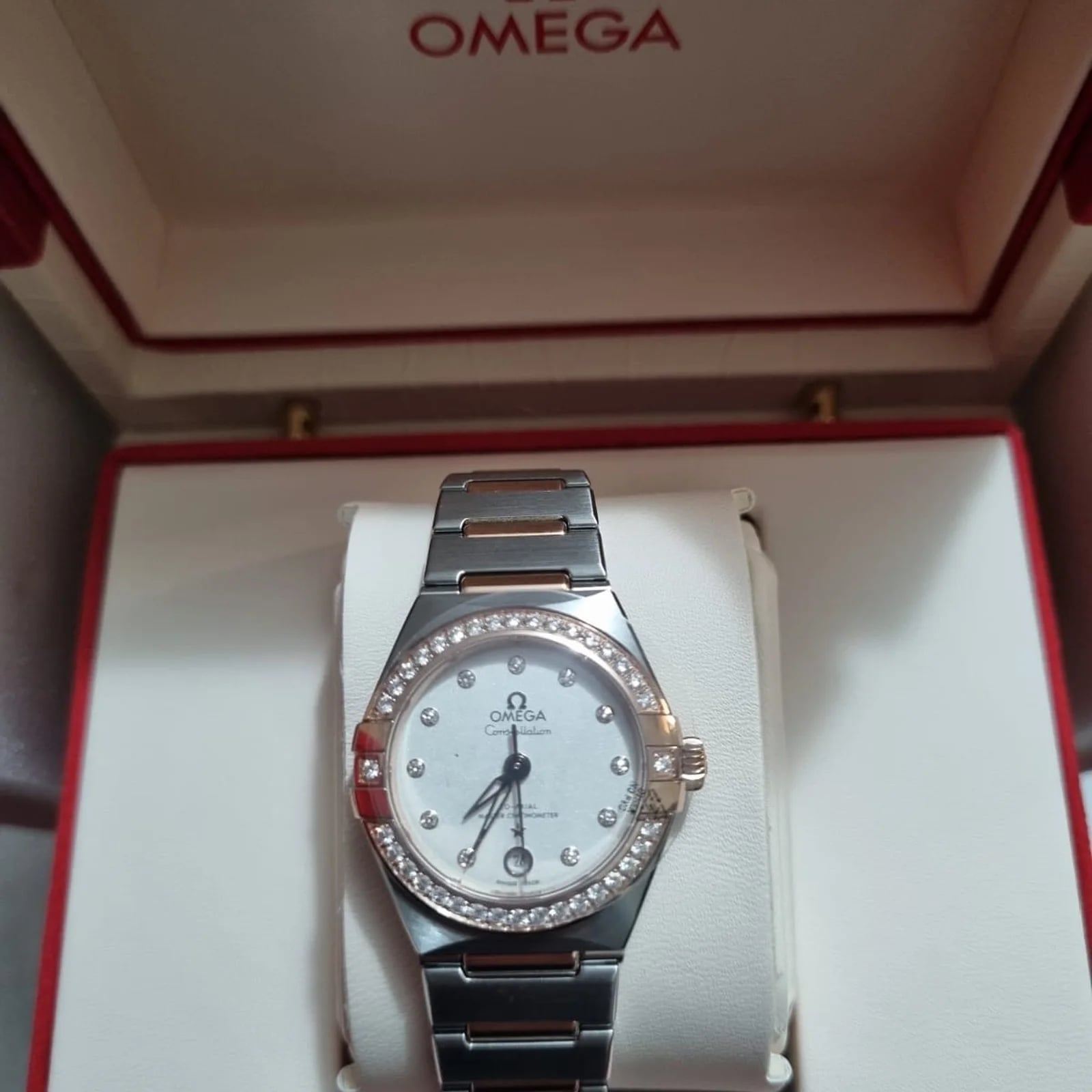 Constellation Manhattan 29 Co-Axial Master Chronometer Stainless Steel / Sedna Gold / Silver Diamond / Diamond