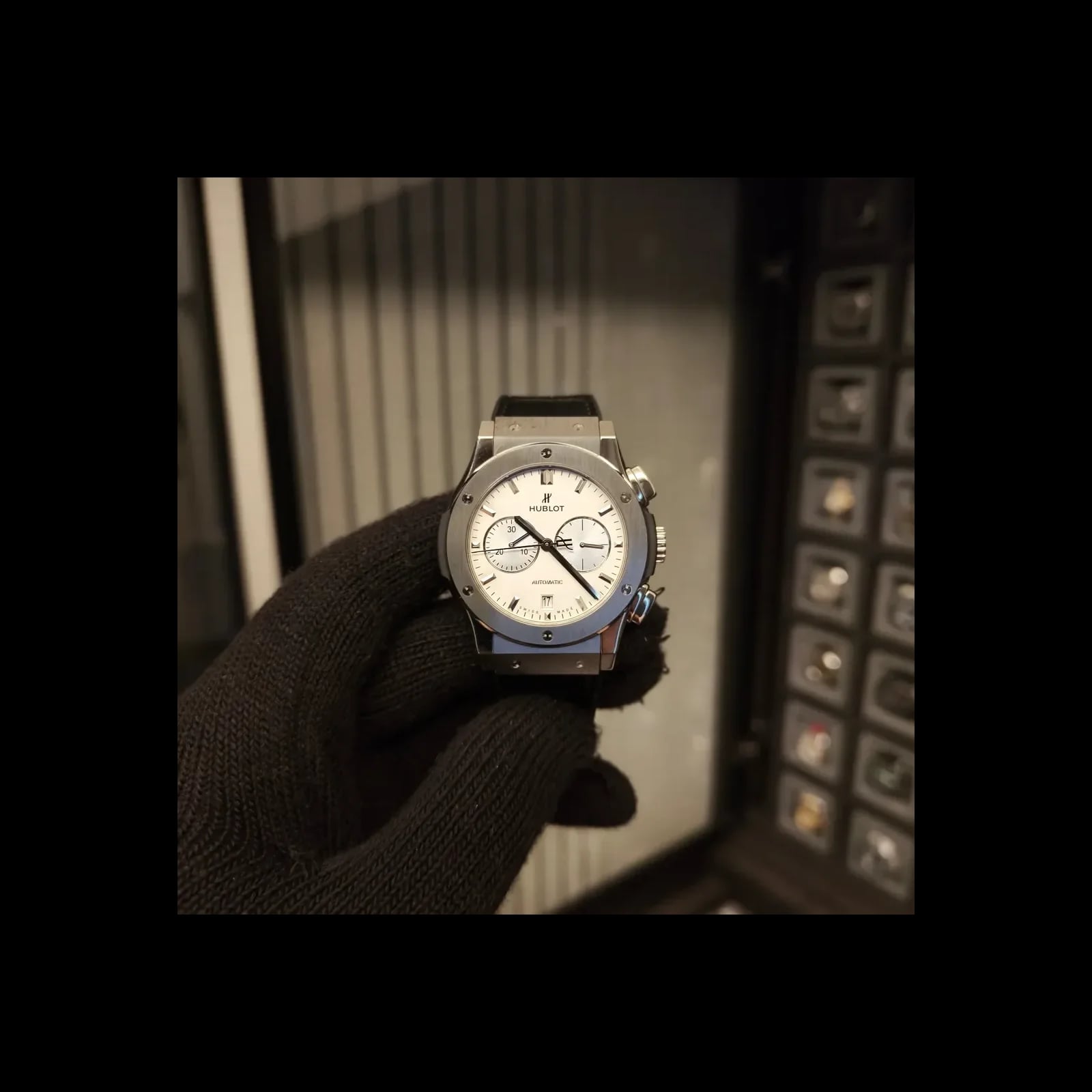 Classic Fusion 42 Chronograph Titanium / Opalin / Alligator