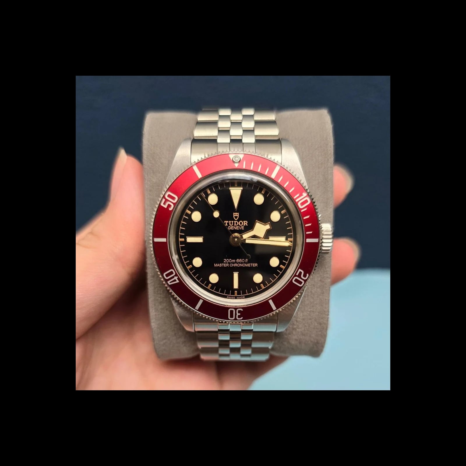 Black Bay Master Chronometer Stainless Steel - Burgundy / Black / Jubilee