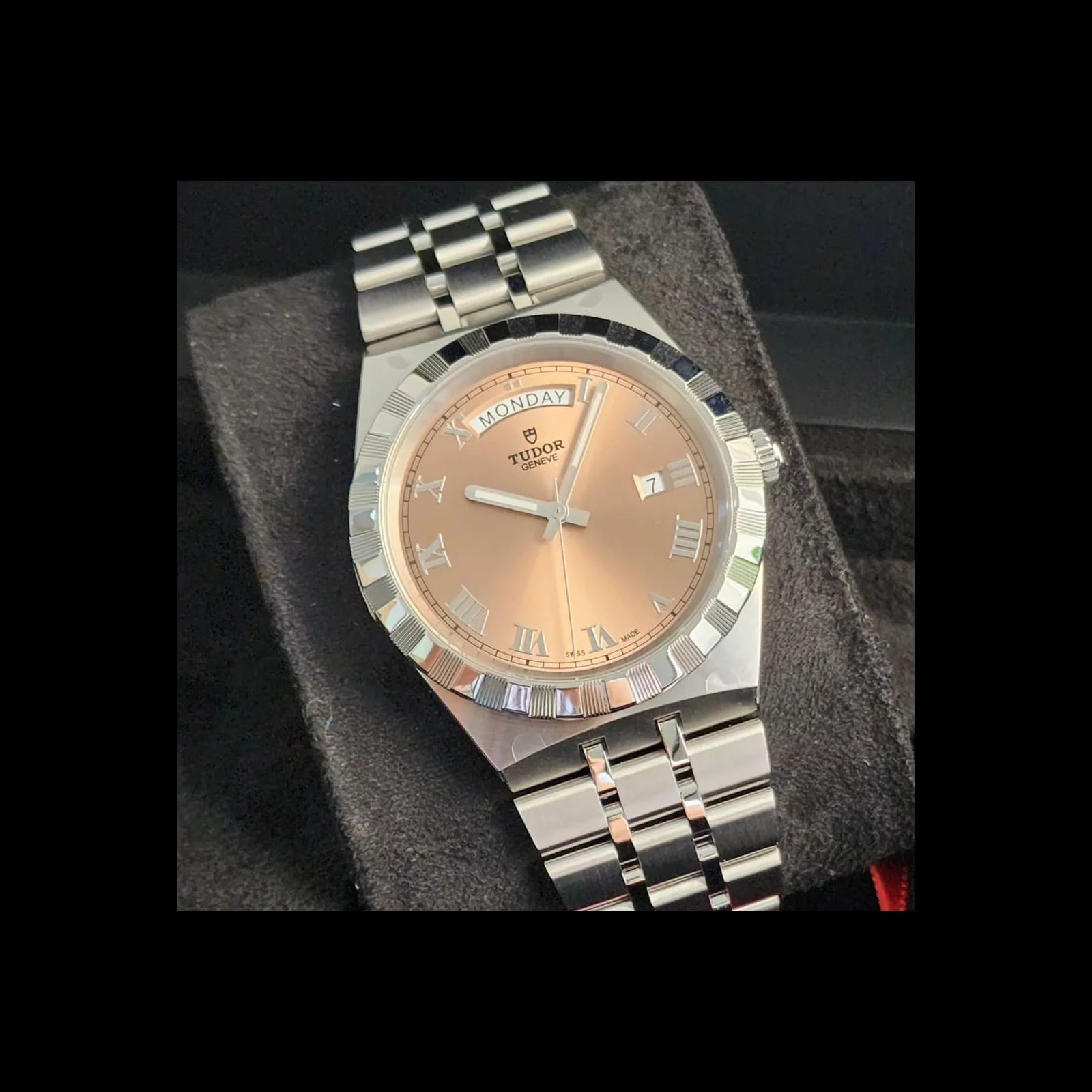 Royal Day-Date 41 Stainless Steel / Salmon - Roman