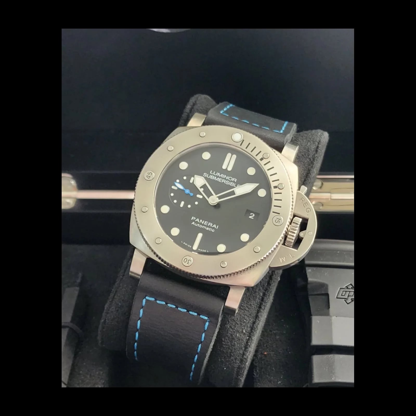 Luminor Submersible 47 3 Days Automatic Titanium / Black