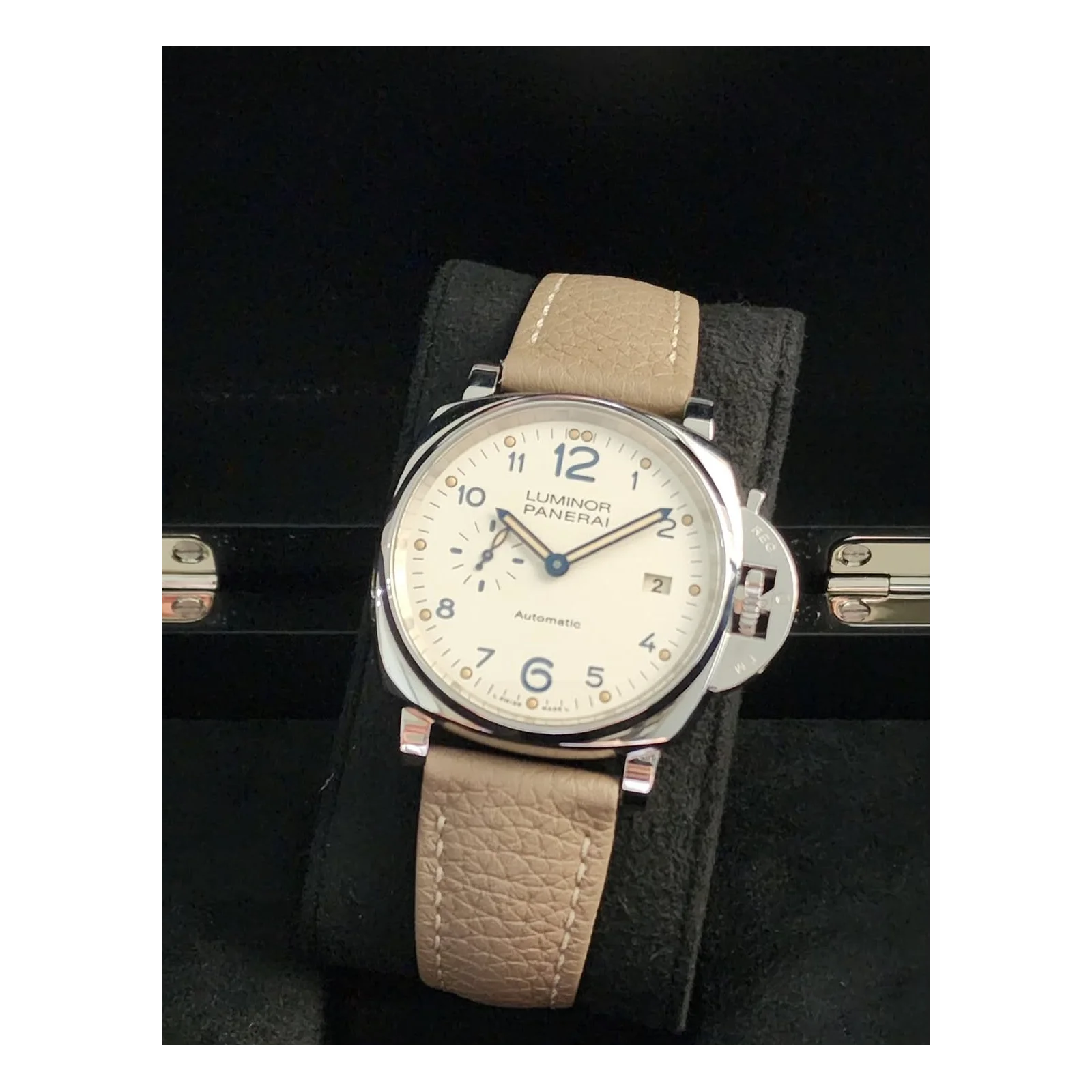 Luminor Due 42 3 Days Date Stainless Steel / White