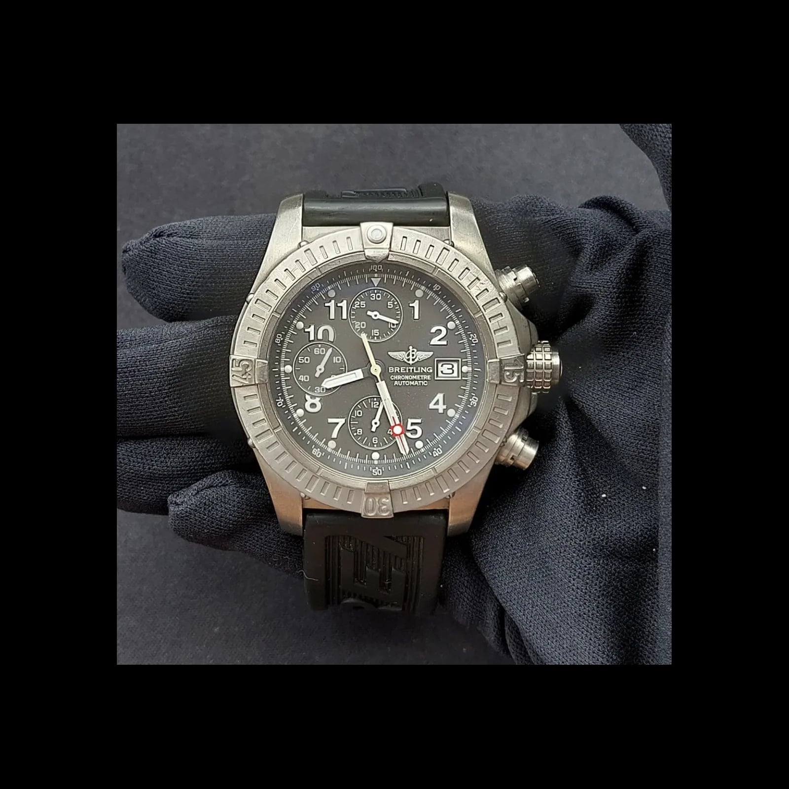Avenger 44 Titanium Grey