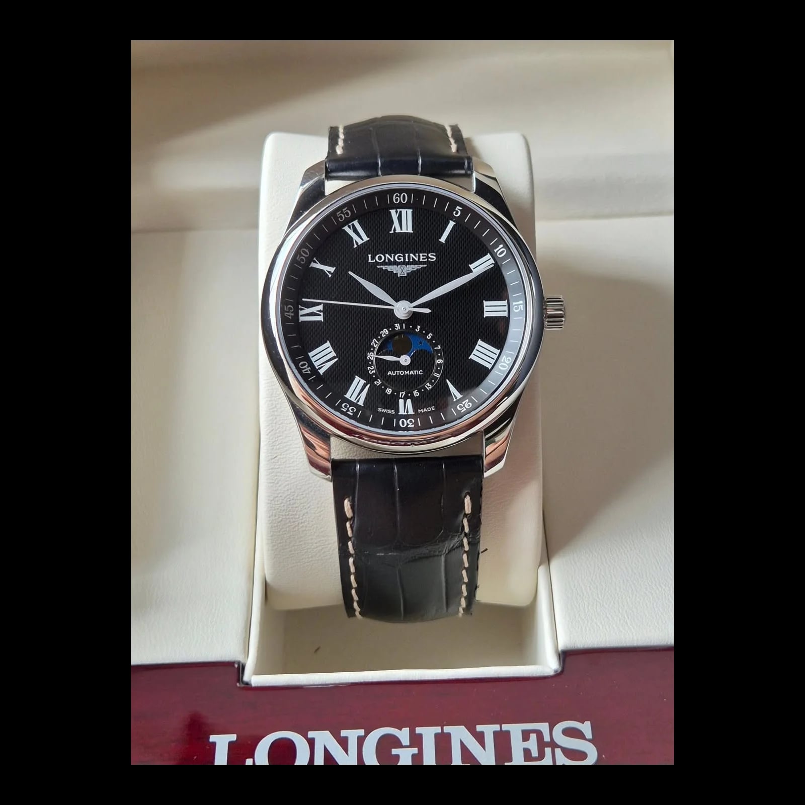 Master Collection 40 Moonphase Stainless Steel / Black-Roman / Alligator