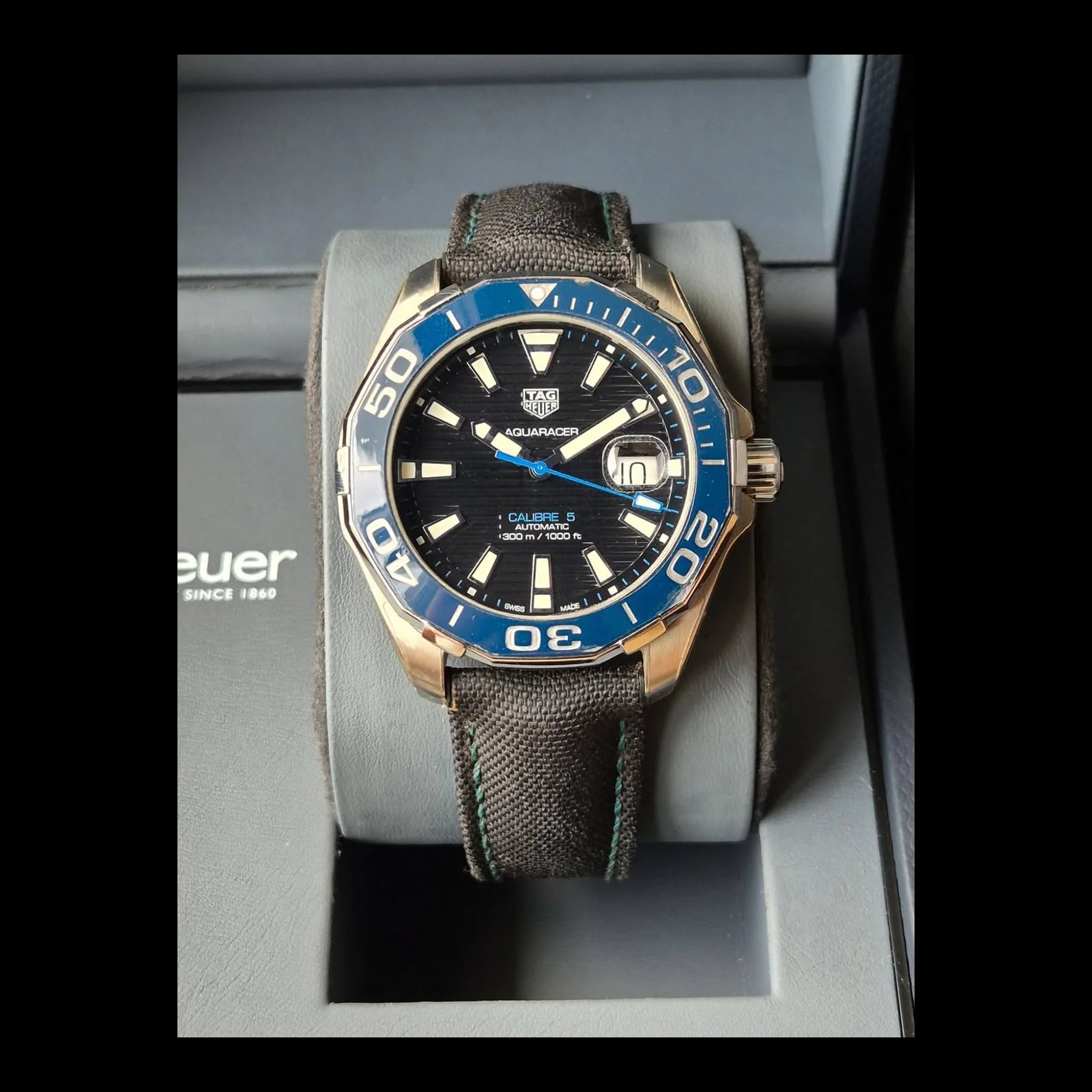Aquracer 300M Calibre 5 43 Stainless Steel / Black / Nylon