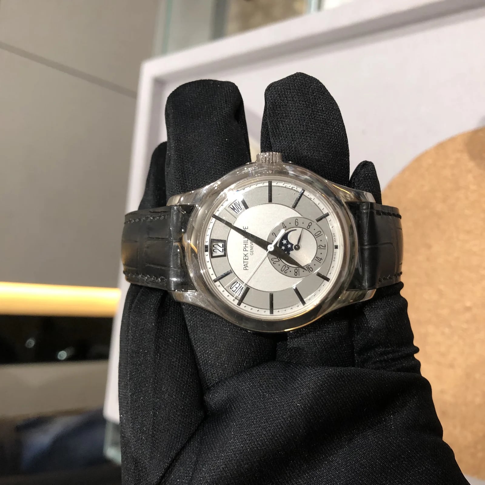 Annual Calendar 5205 White Gold / Grey