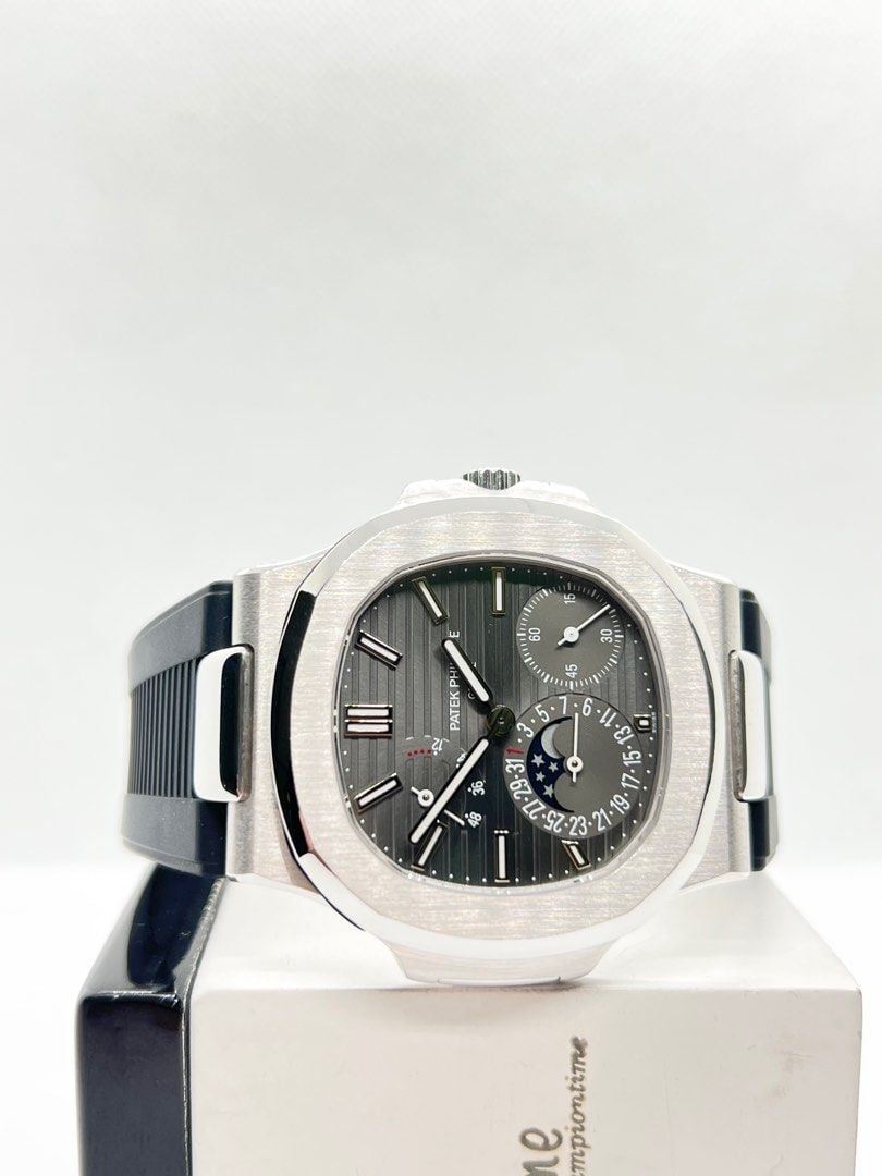 Nautilus 5712 White Gold / Grey
