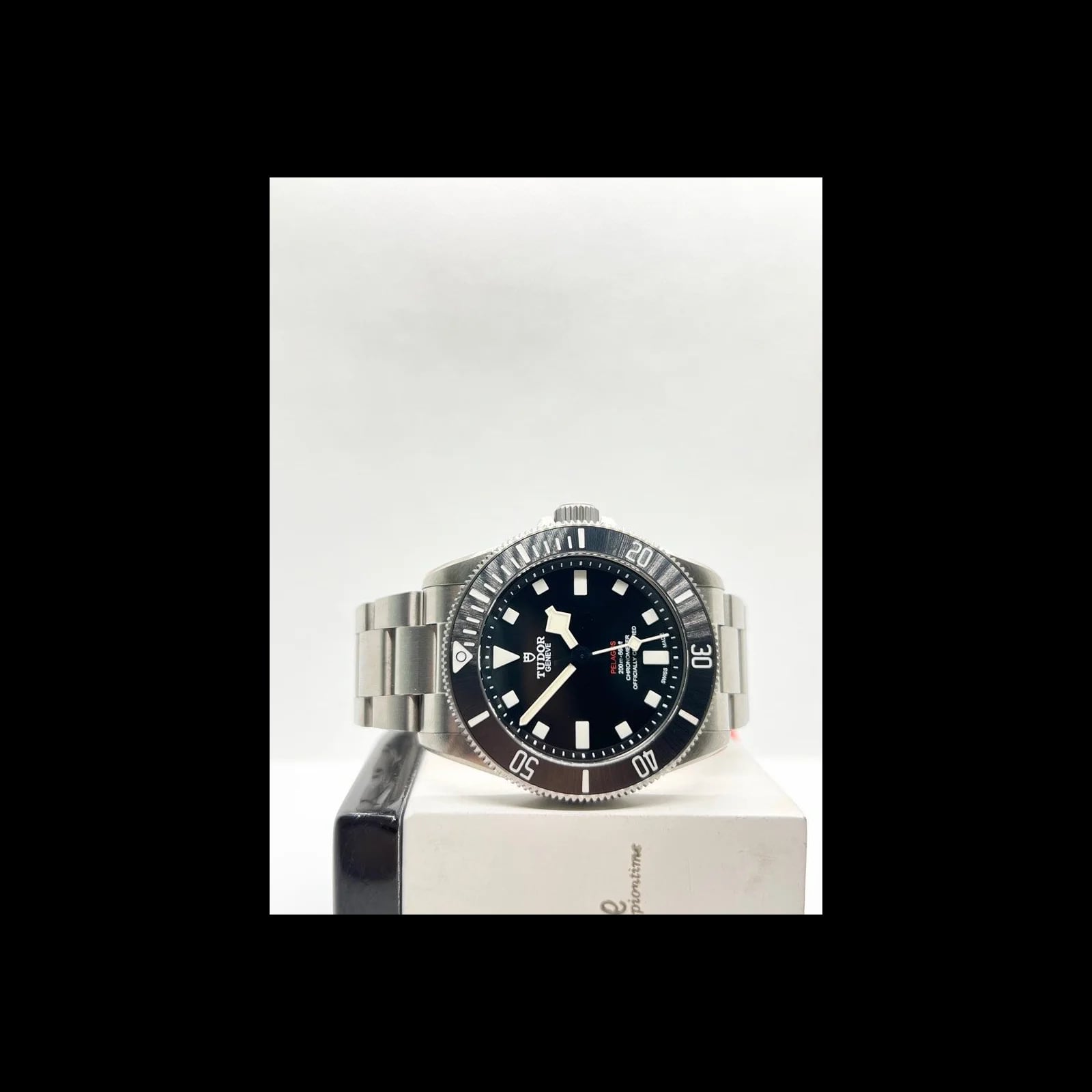 Pelagos 39 Titanium / Black / Bracelet