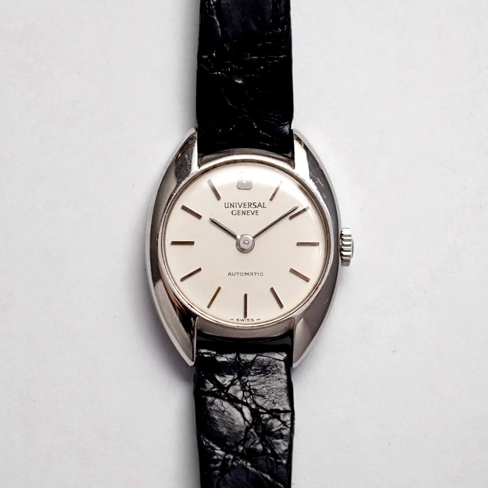 LADIES UNIVERSAL GENEVE C-shape 824604