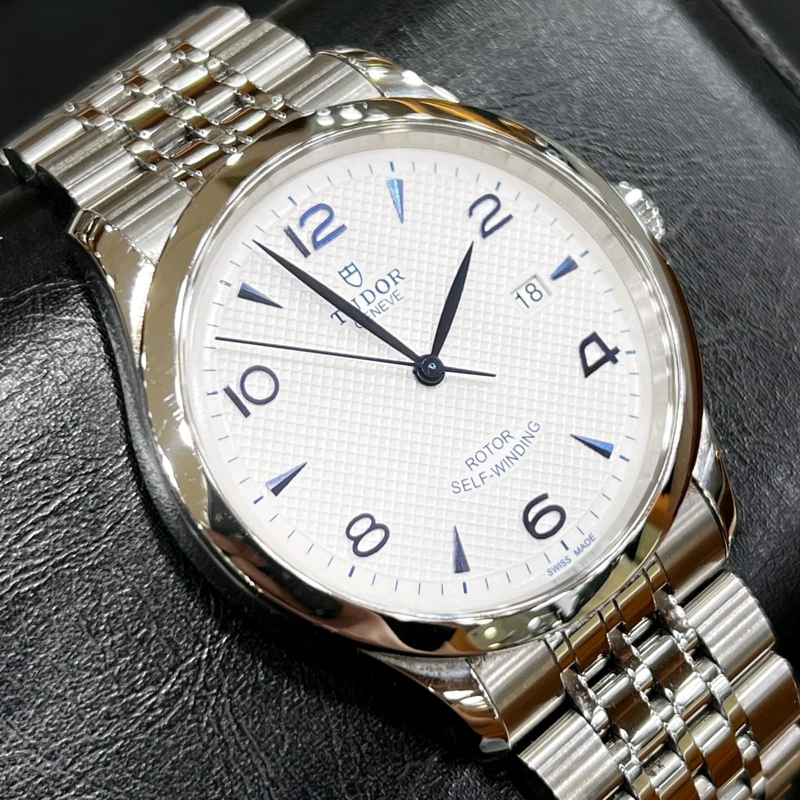Thumb 1926 41 Stainless Steel / Opaline