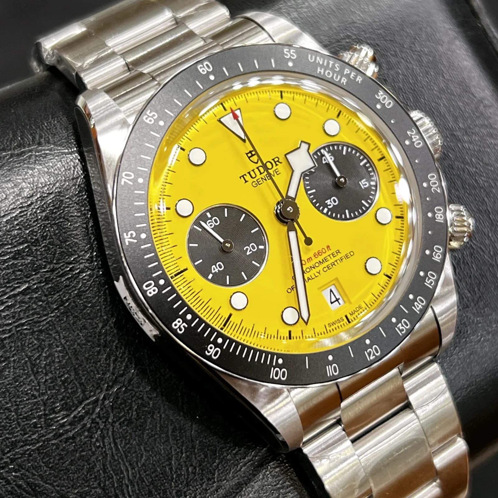 Thumb Black Bay Chrono 39 Bumblebee Stainless Steel / Yellow / Bracelet