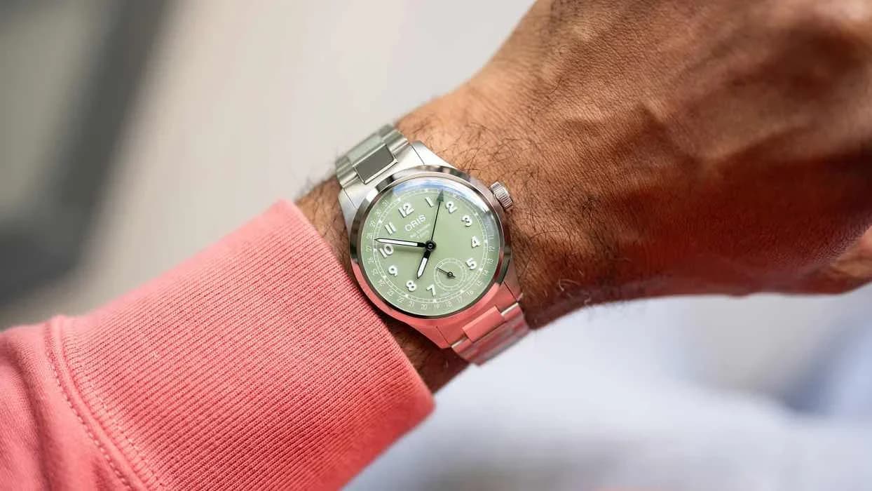 Thumb Big Crown Pointer Date Calibre 403 Stainless Steel / Green / Bracelet