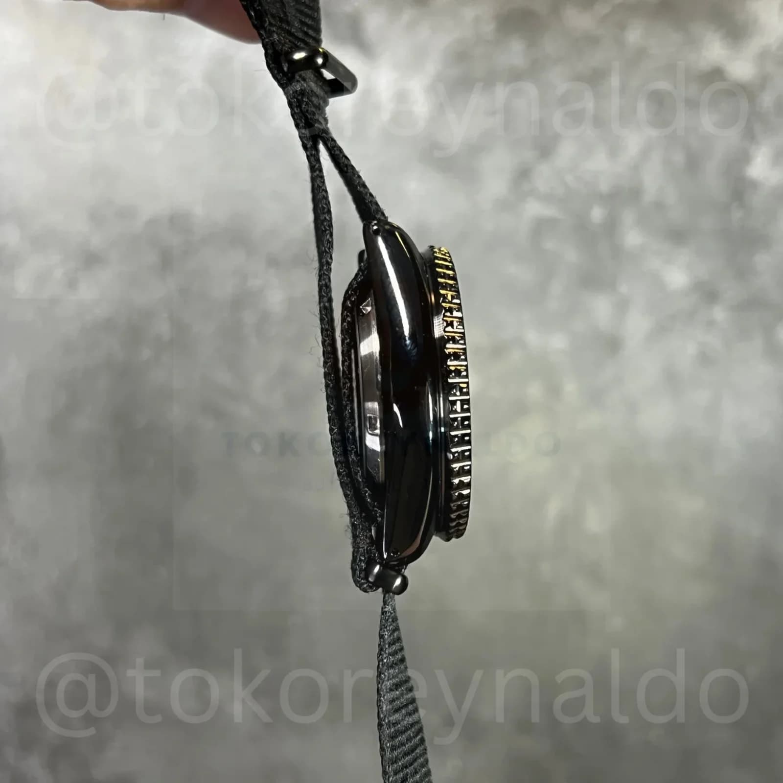 Thumb Seiko 5