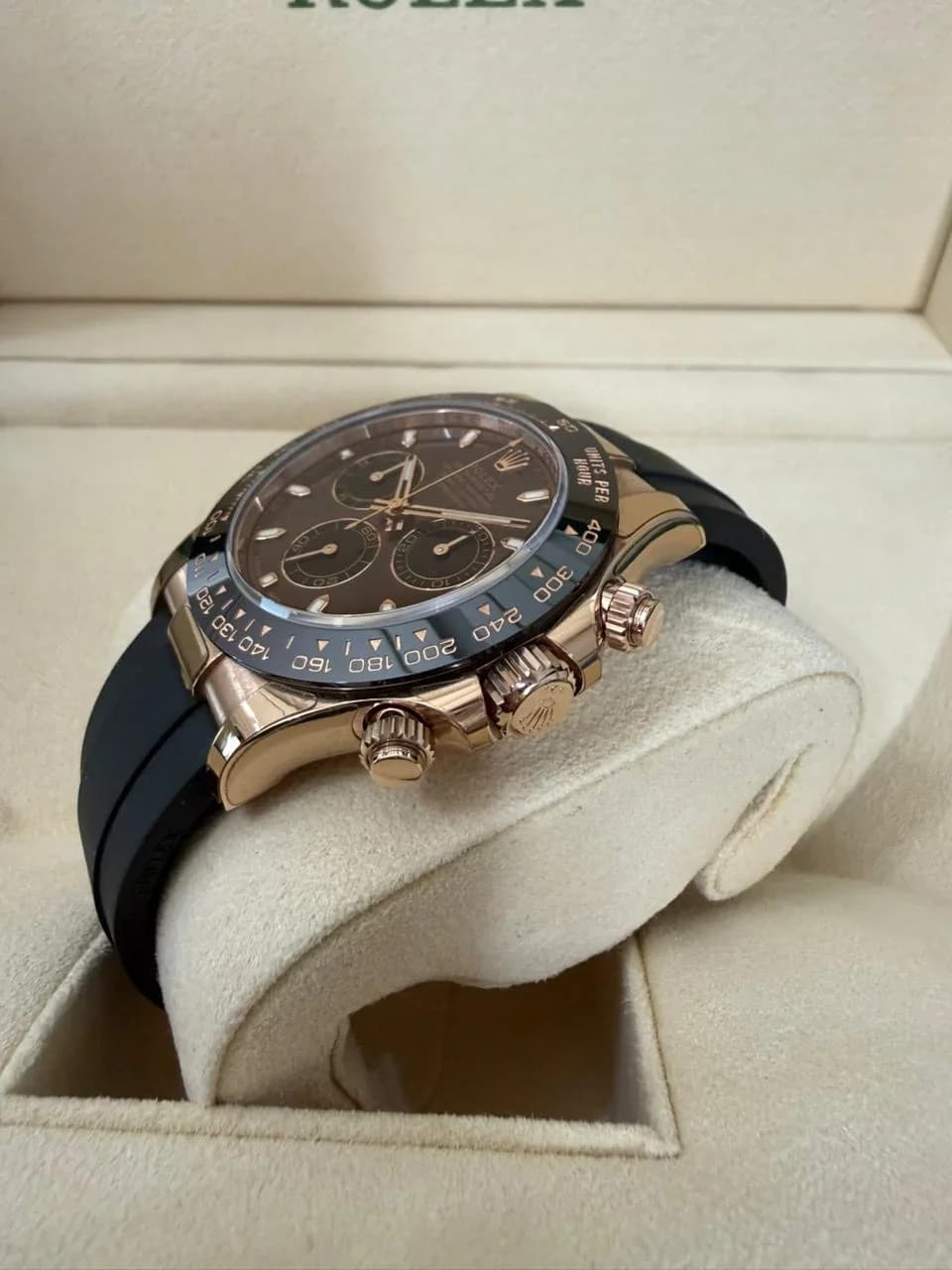 Thumb Cosmograph Daytona Everose / Cerachrom / Chocolate / Oysterflex