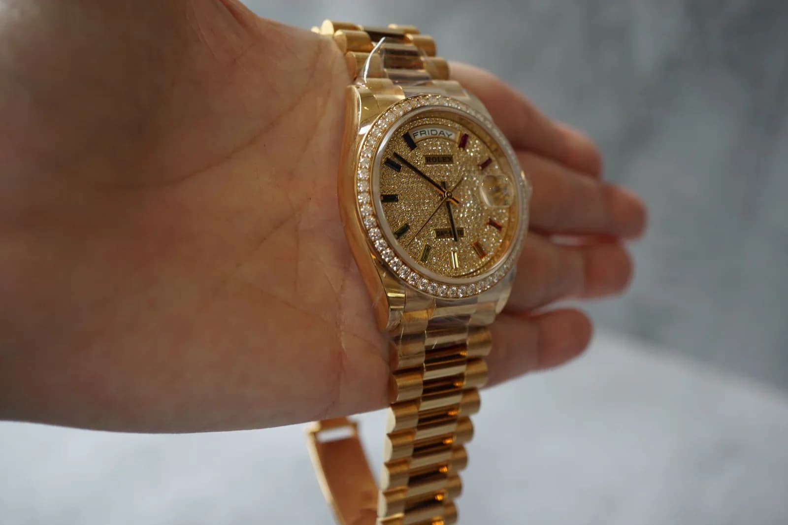 Thumb Day-Date 36 Yellow Gold / Diamond / Paved-Rainbow / President