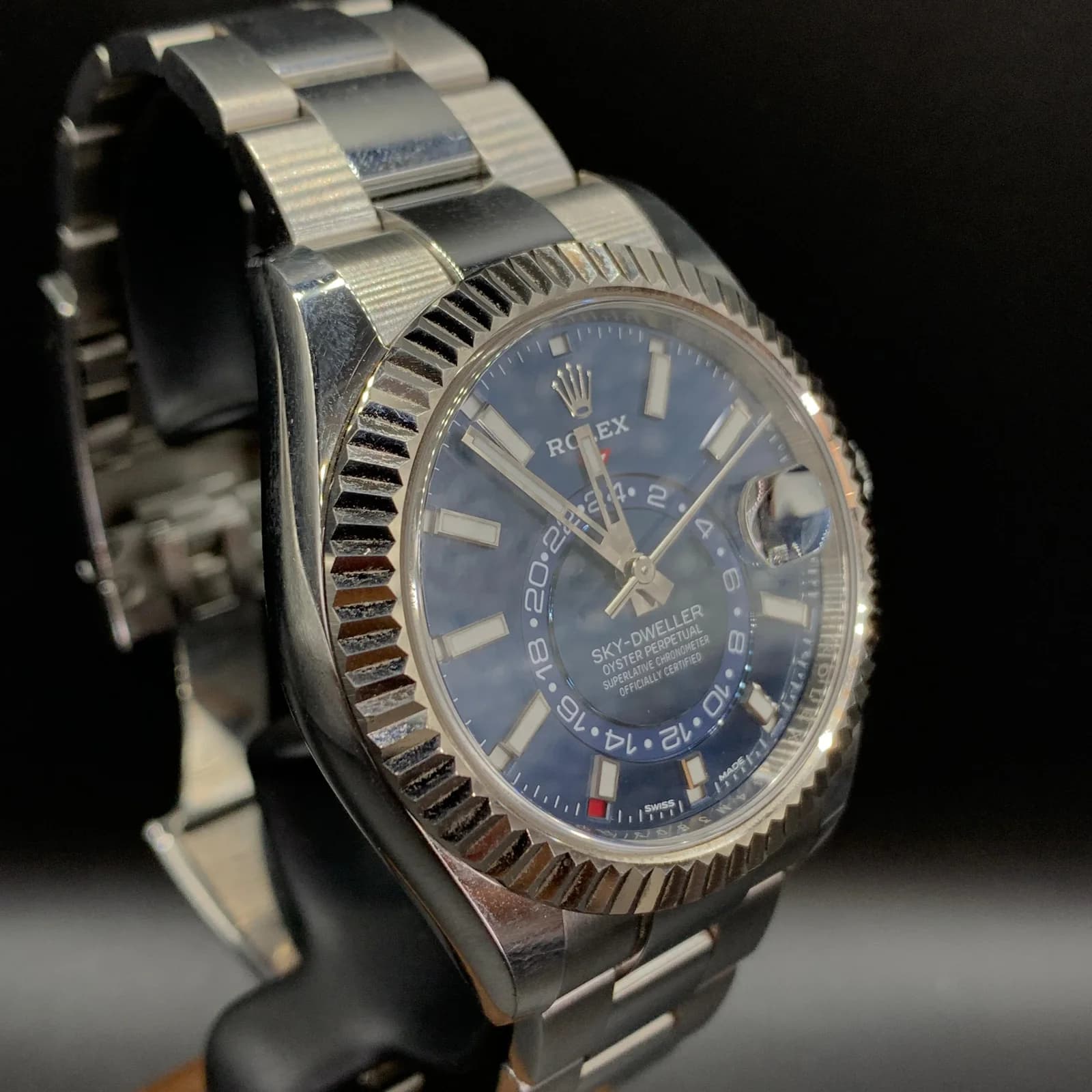 Thumb Sky-Dweller Stainless Steel / White Gold / Blue / Oyster