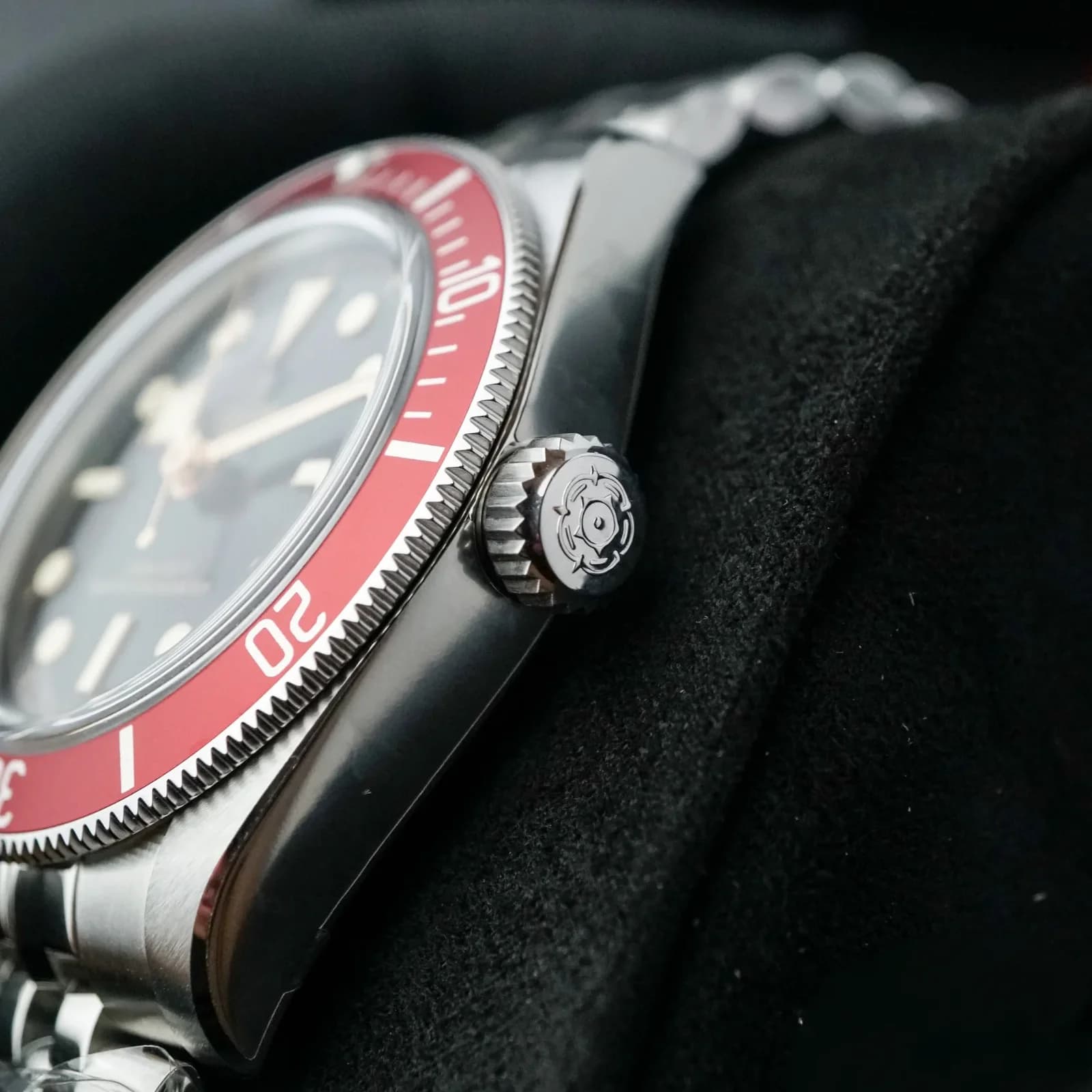 Thumb Black Bay Master Chronometer Stainless Steel - Burgundy / Black / Jubilee