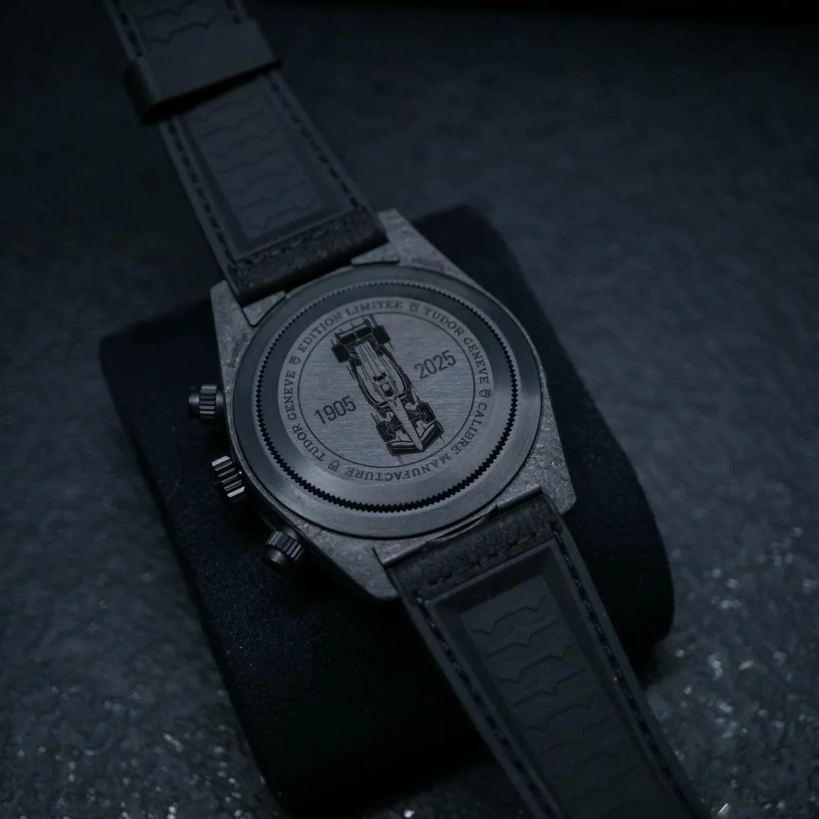 Thumb Black Bay Chrono “Carbon 25” White Racing Dial